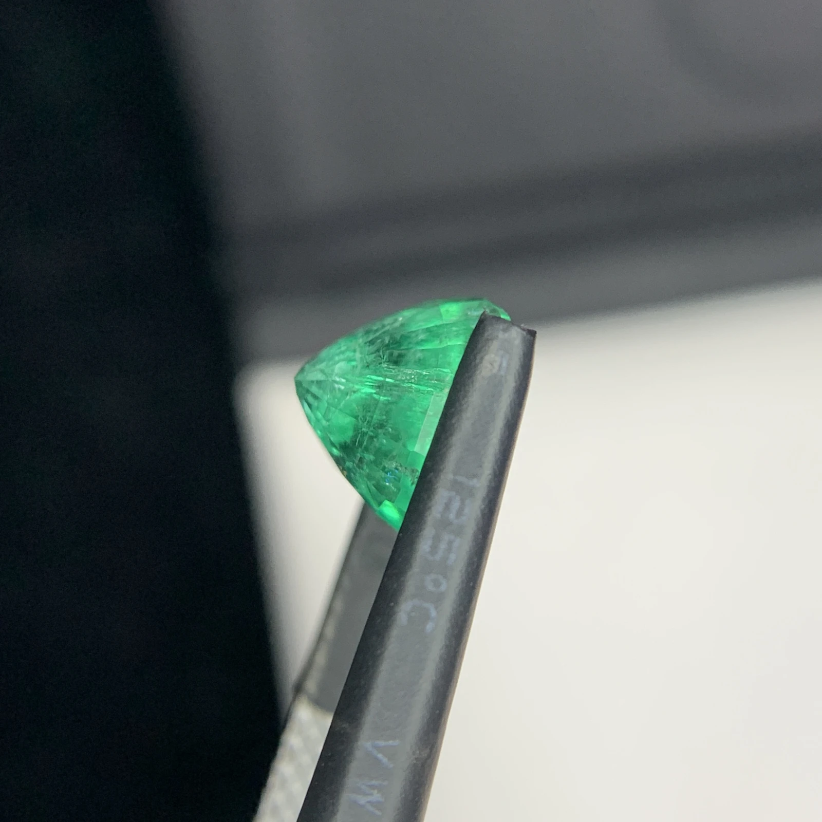 IGI Certified 2.55 ct Natural Panjshir Emerald Cushion Shape Loose Gemstone from Afghanistan