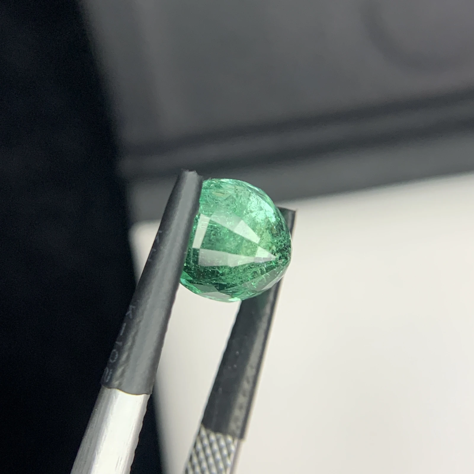 IGI Certified 2.55 ct Natural Panjshir Emerald Cushion Shape Loose Gemstone from Afghanistan