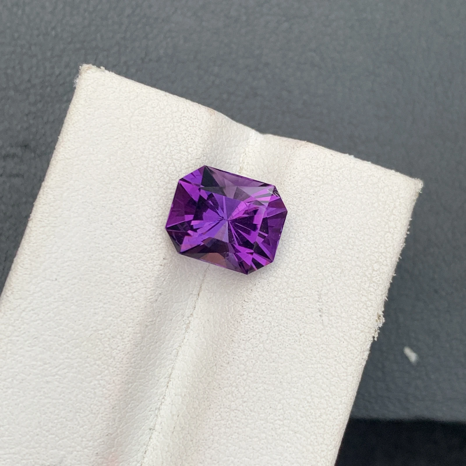 Natural Purple Amethyst 3.86 Carat Fancy Cut Octagon Shape Loose Gemstone