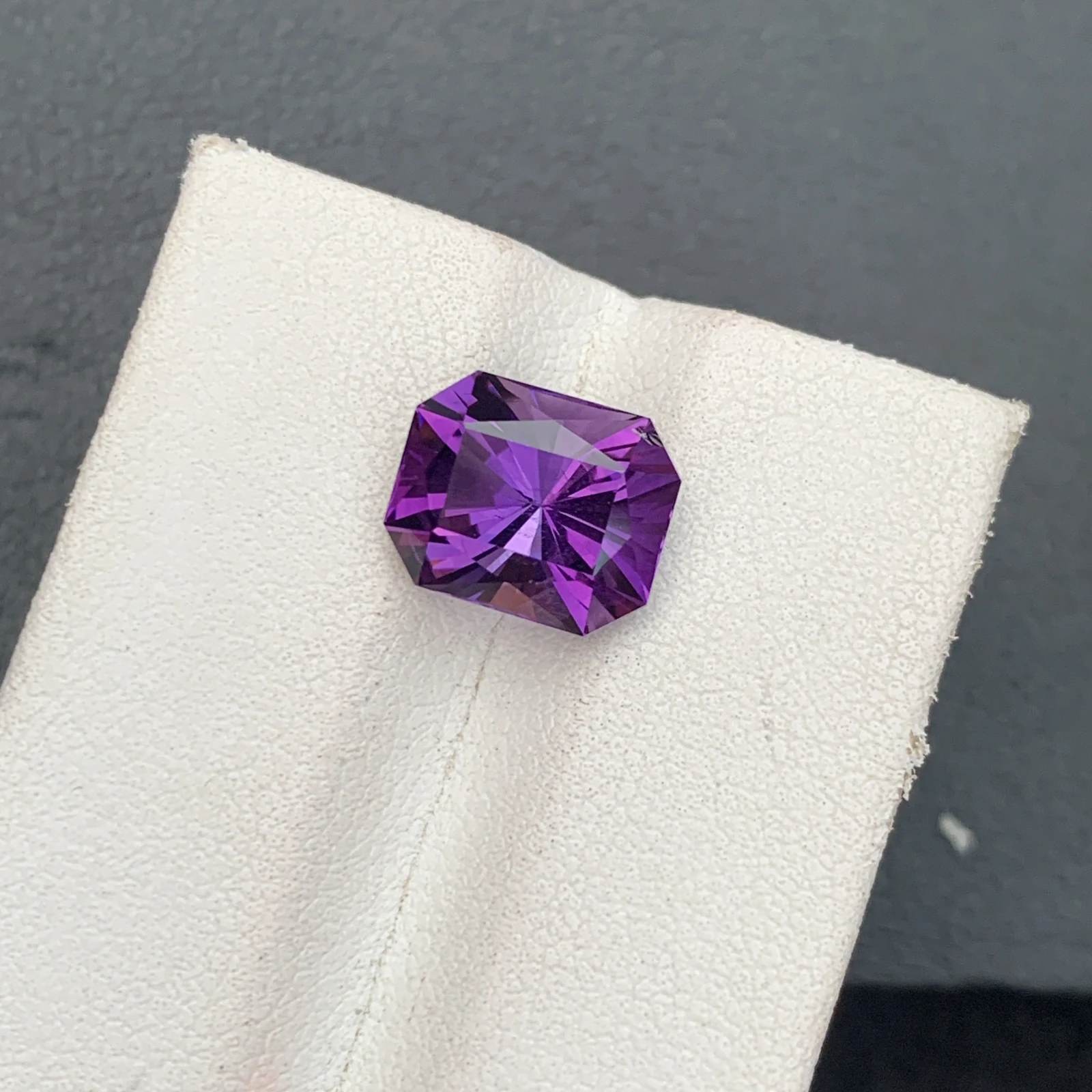 Natural Purple Amethyst 3.86 Carat Fancy Cut Octagon Shape Loose Gemstone