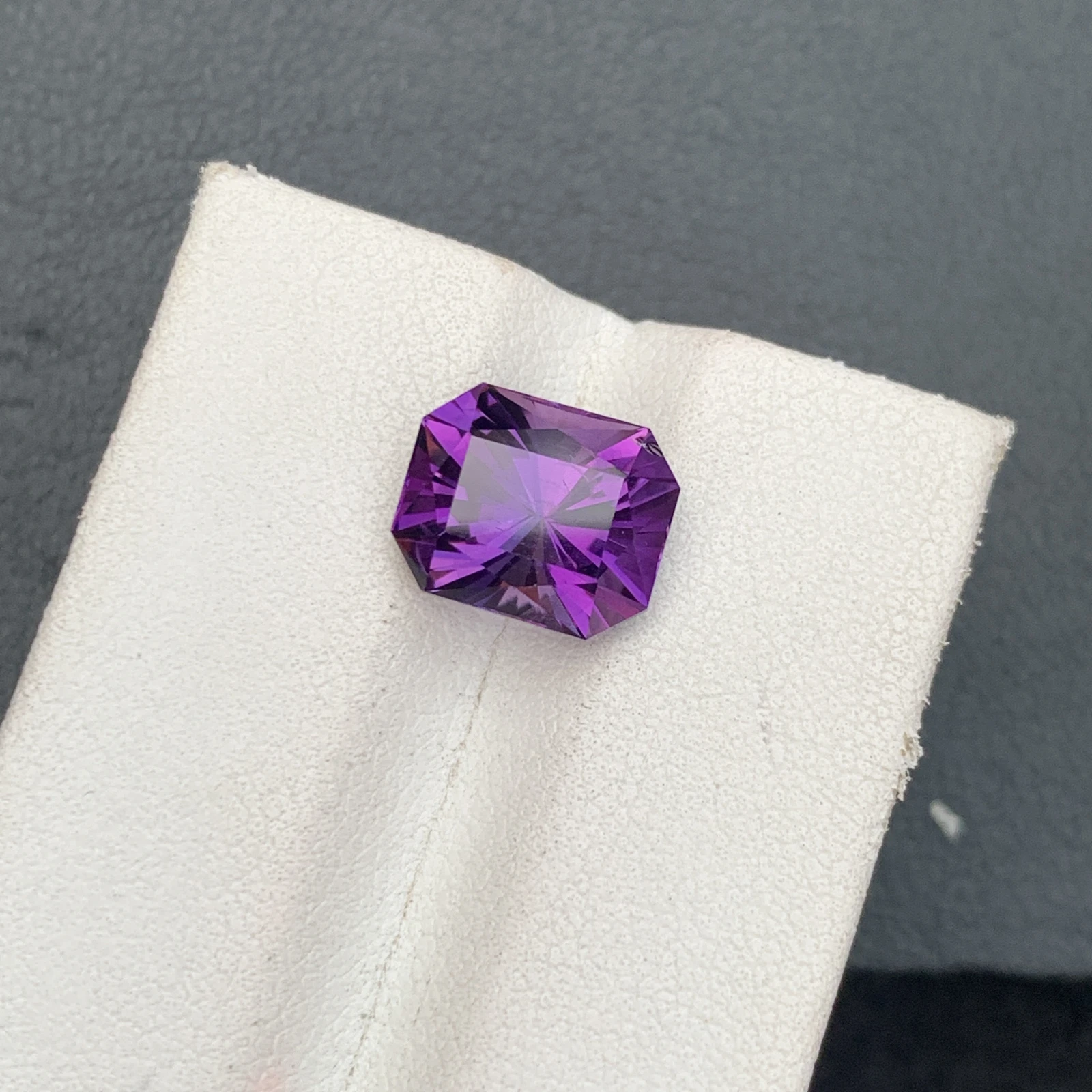 Natural Purple Amethyst 3.86 Carat Fancy Cut Octagon Shape Loose Gemstone