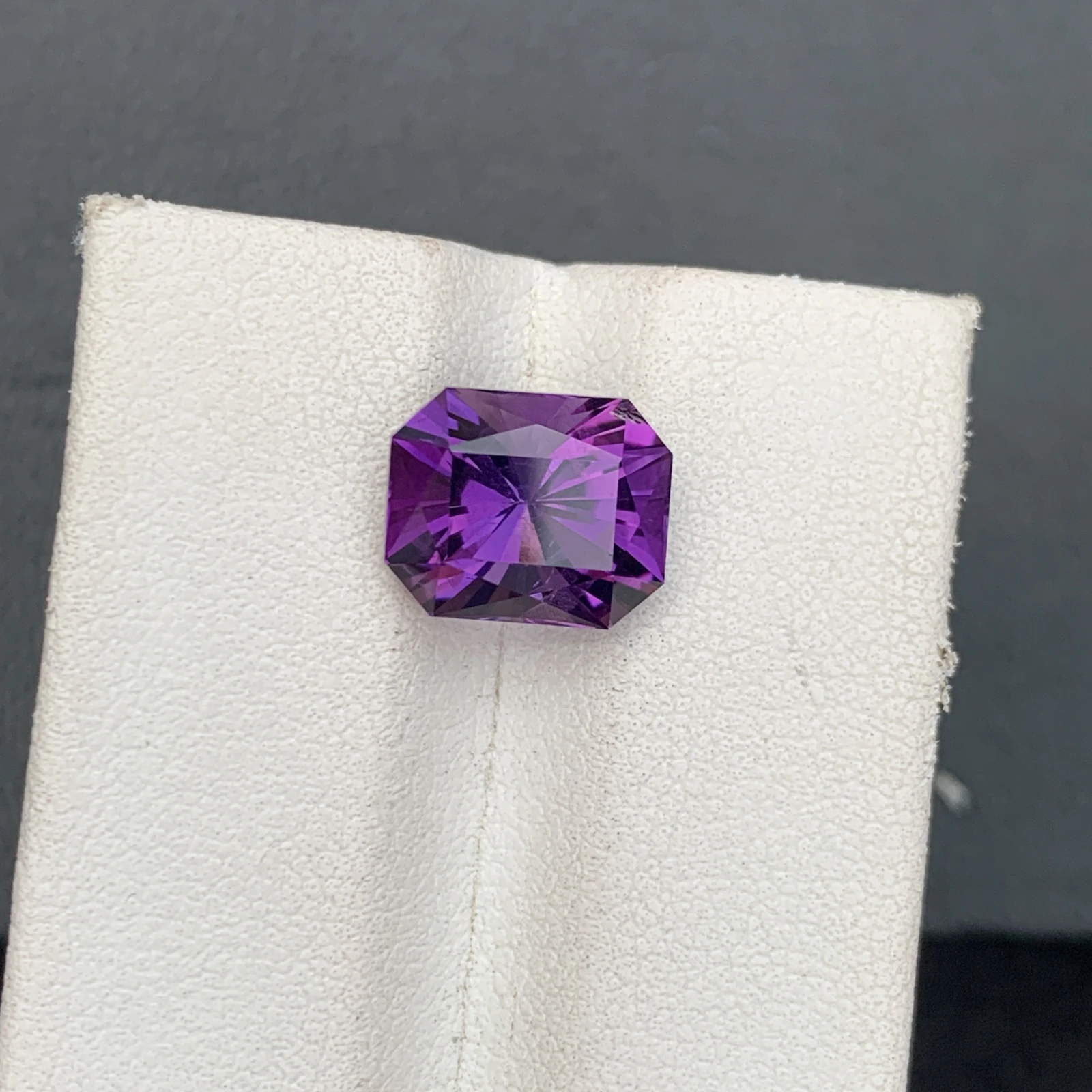 Natural Purple Amethyst 3.86 Carat Fancy Cut Octagon Shape Loose Gemstone