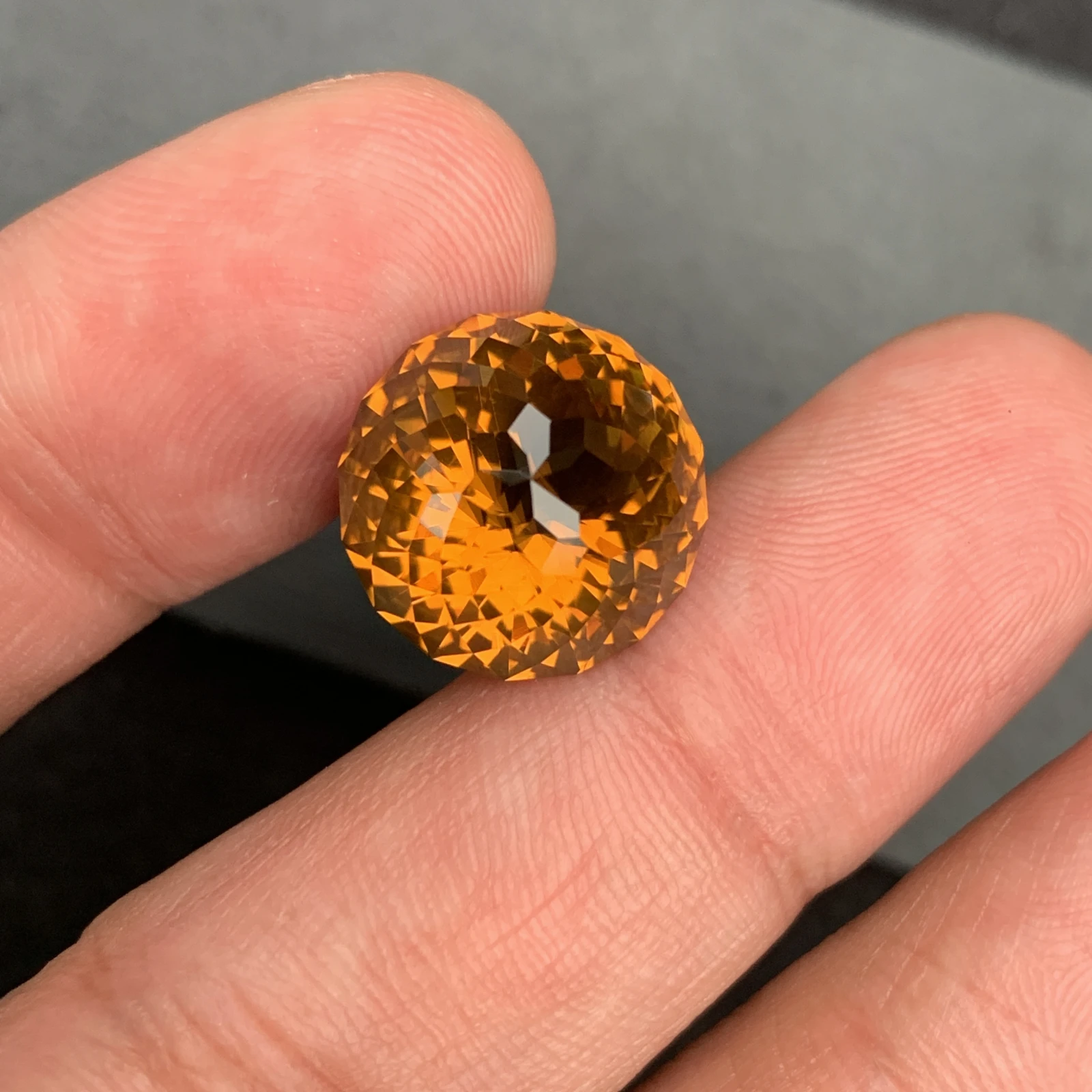 Natural 16.30 Carat Round Cut Citrine Gemstone: Amber Jewelry Piece