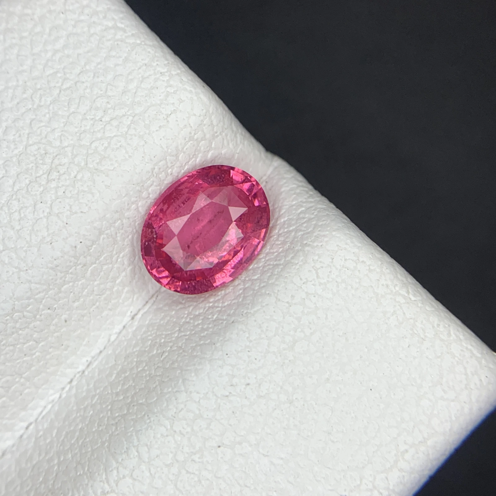 Natural Mahenge Spinel Vivid Pink 1.25 Carat Faceted Oval Shape Loose Gemstone