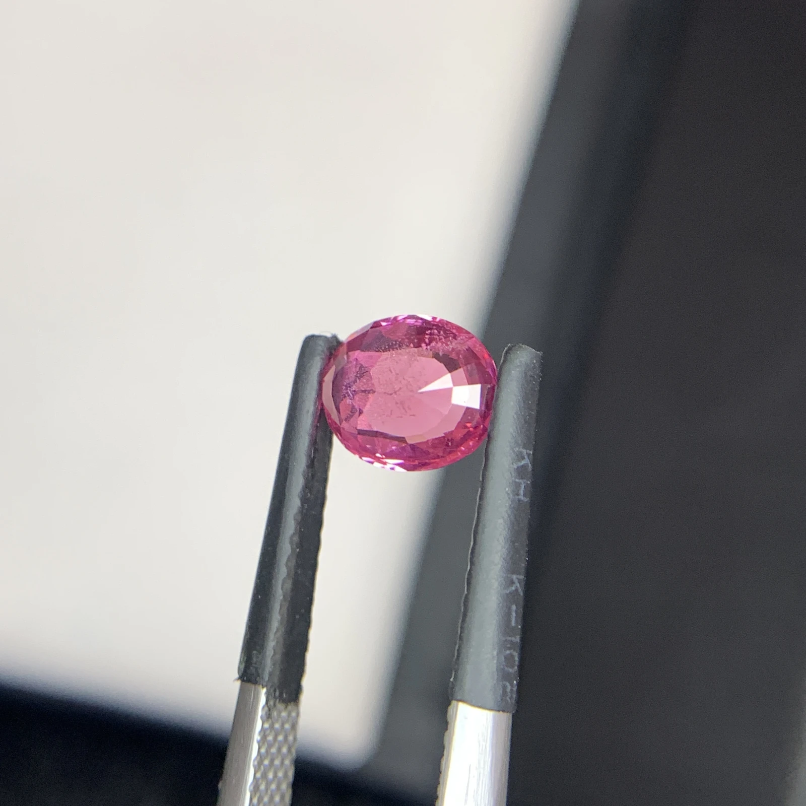 Natural Mahenge Spinel Vivid Pink 1.25 Carat Faceted Oval Shape Loose Gemstone