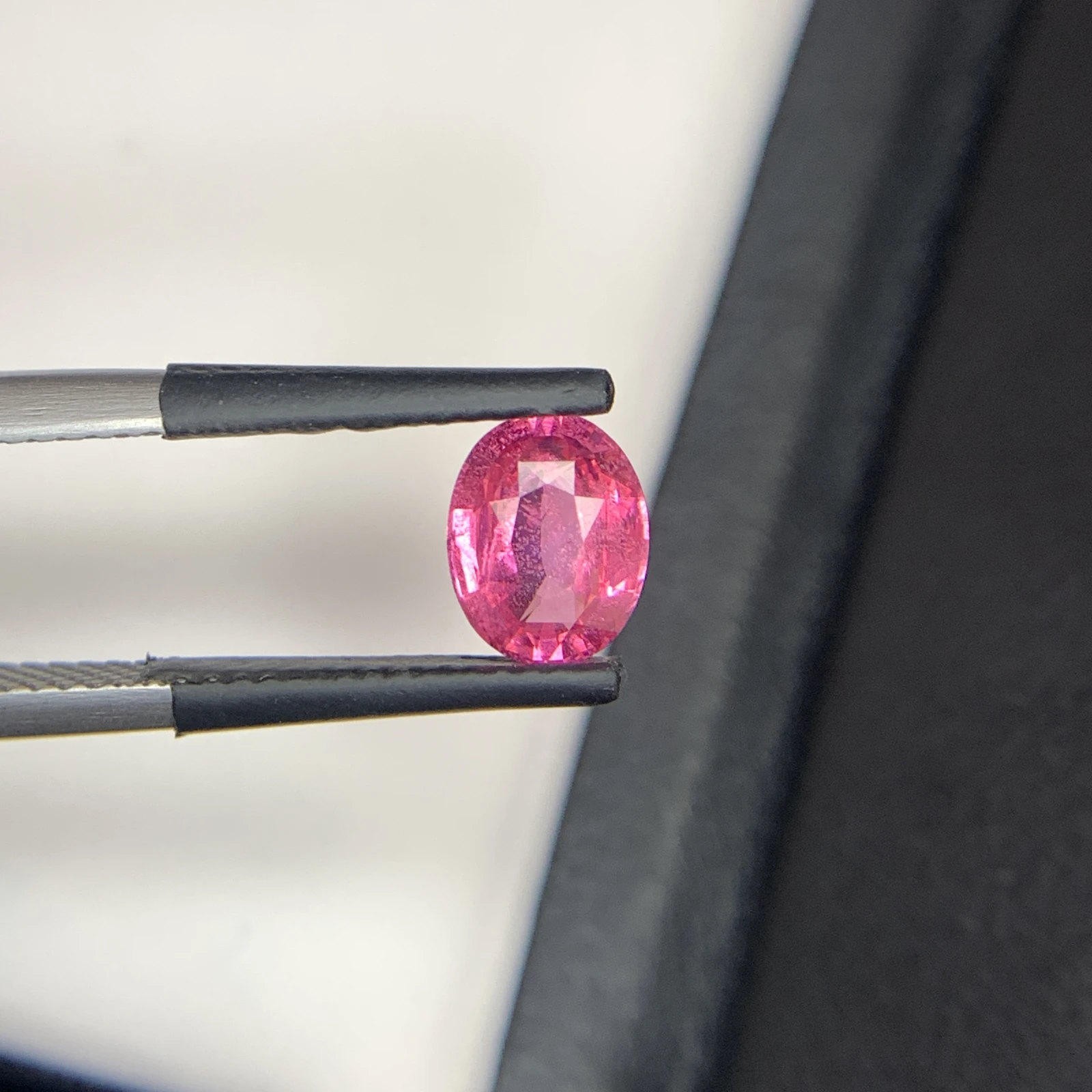 Natural Mahenge Spinel Vivid Pink 1.25 Carat Faceted Oval Shape Loose Gemstone