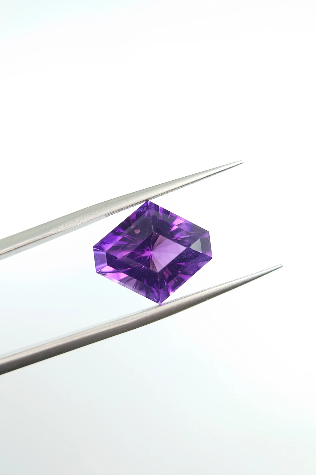 7.2ct Natural  Amethyst Fancy Kite Cut loose Gemstone From Nigeria