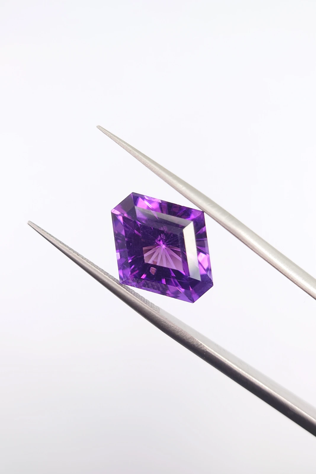 7.2ct Natural  Amethyst Fancy Kite Cut loose Gemstone From Nigeria