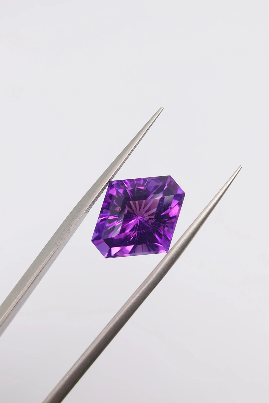 7.2ct Natural  Amethyst Fancy Kite Cut loose Gemstone From Nigeria