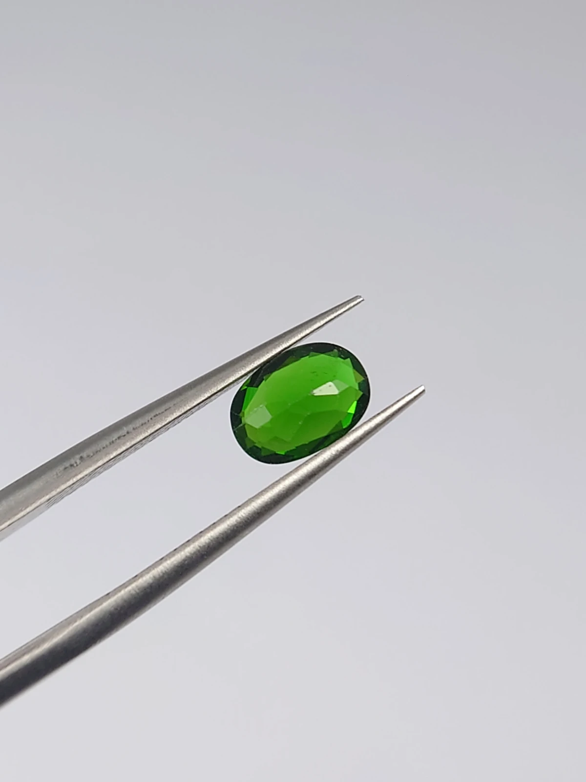 0.88ct Natural Oval Cut Chrome Diopside from Pakistan