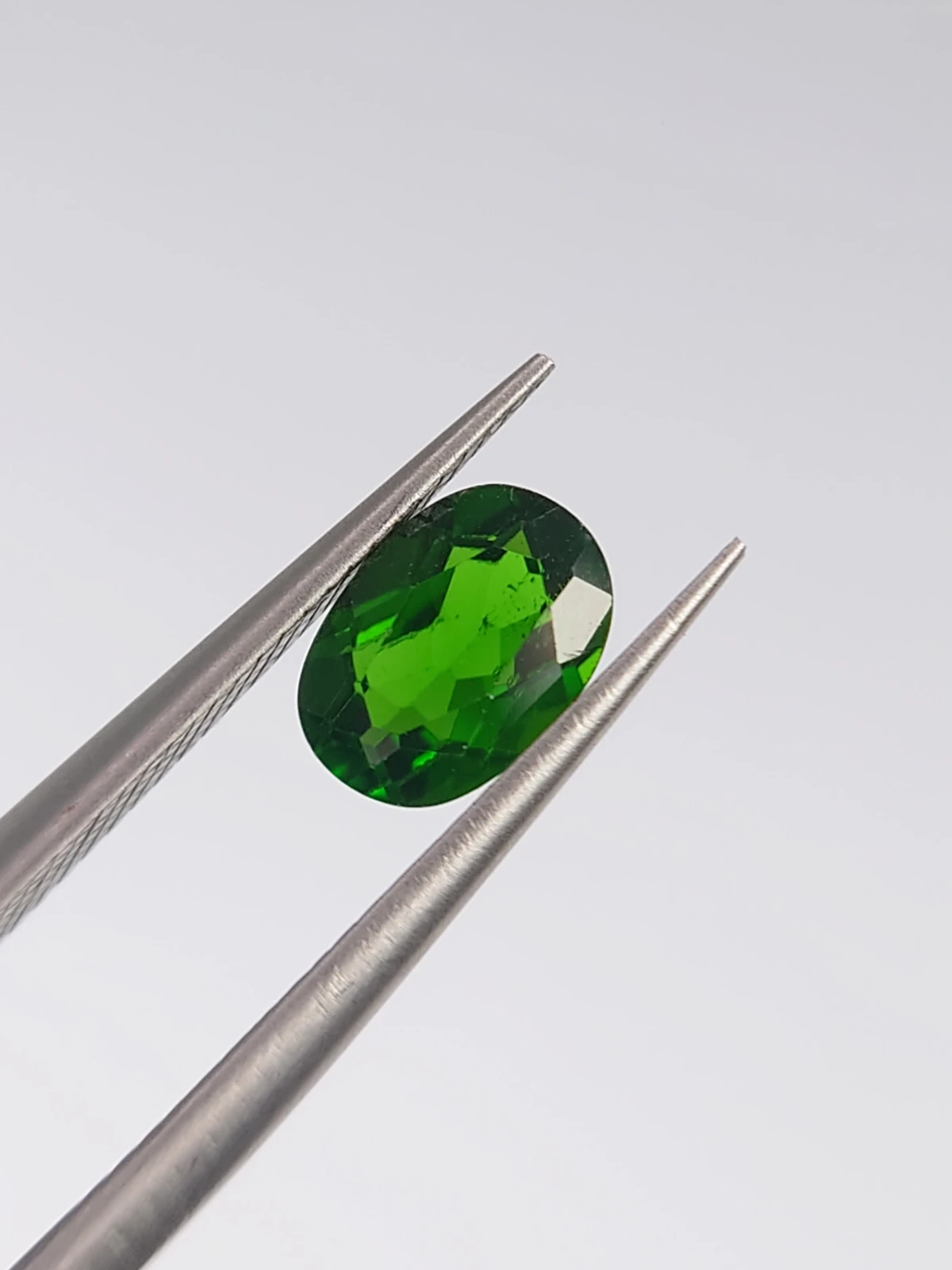 0.88ct Natural Oval Cut Chrome Diopside from Pakistan