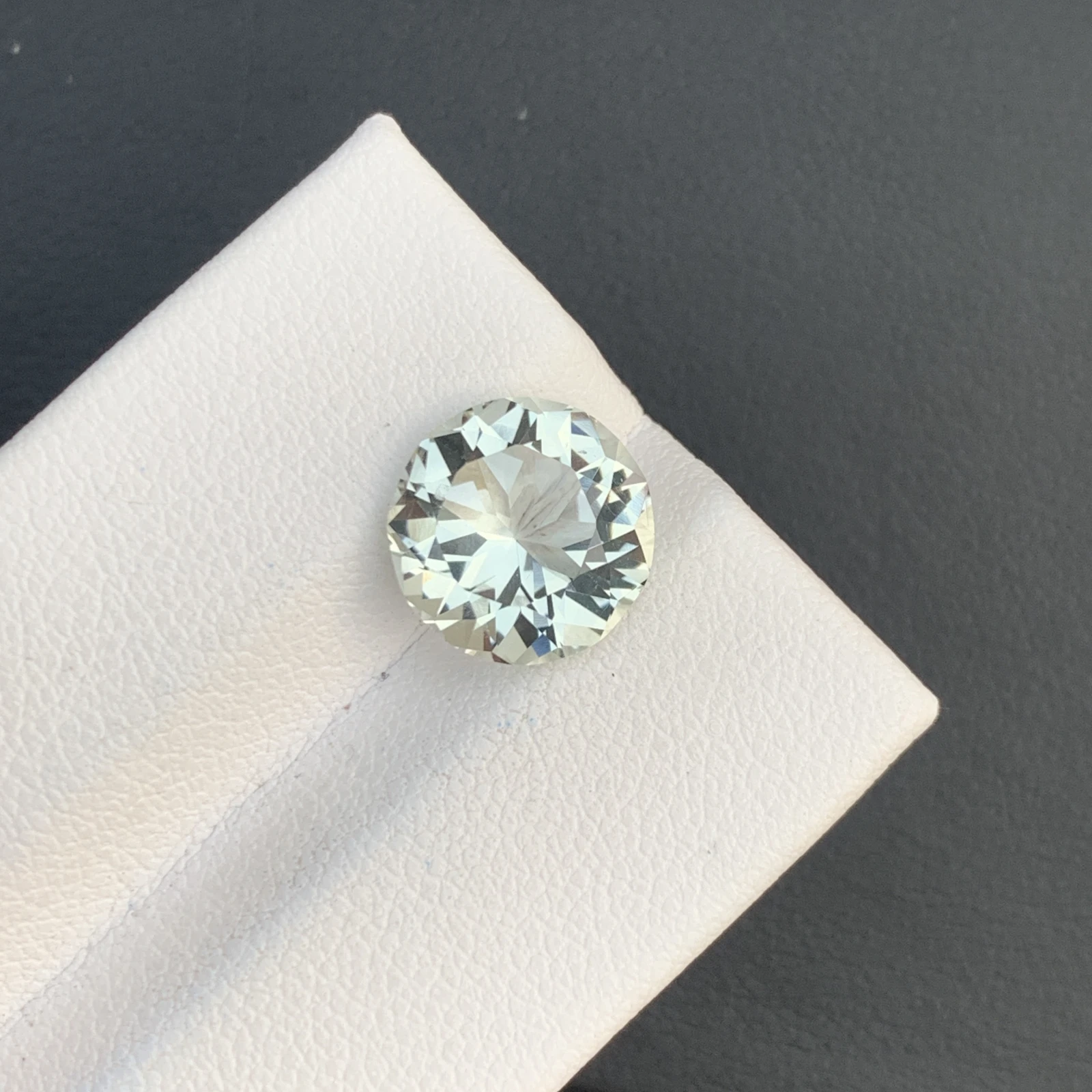 3.73ct Natural Green Prasiolite Round Brilliant Cut Loose Gemstone