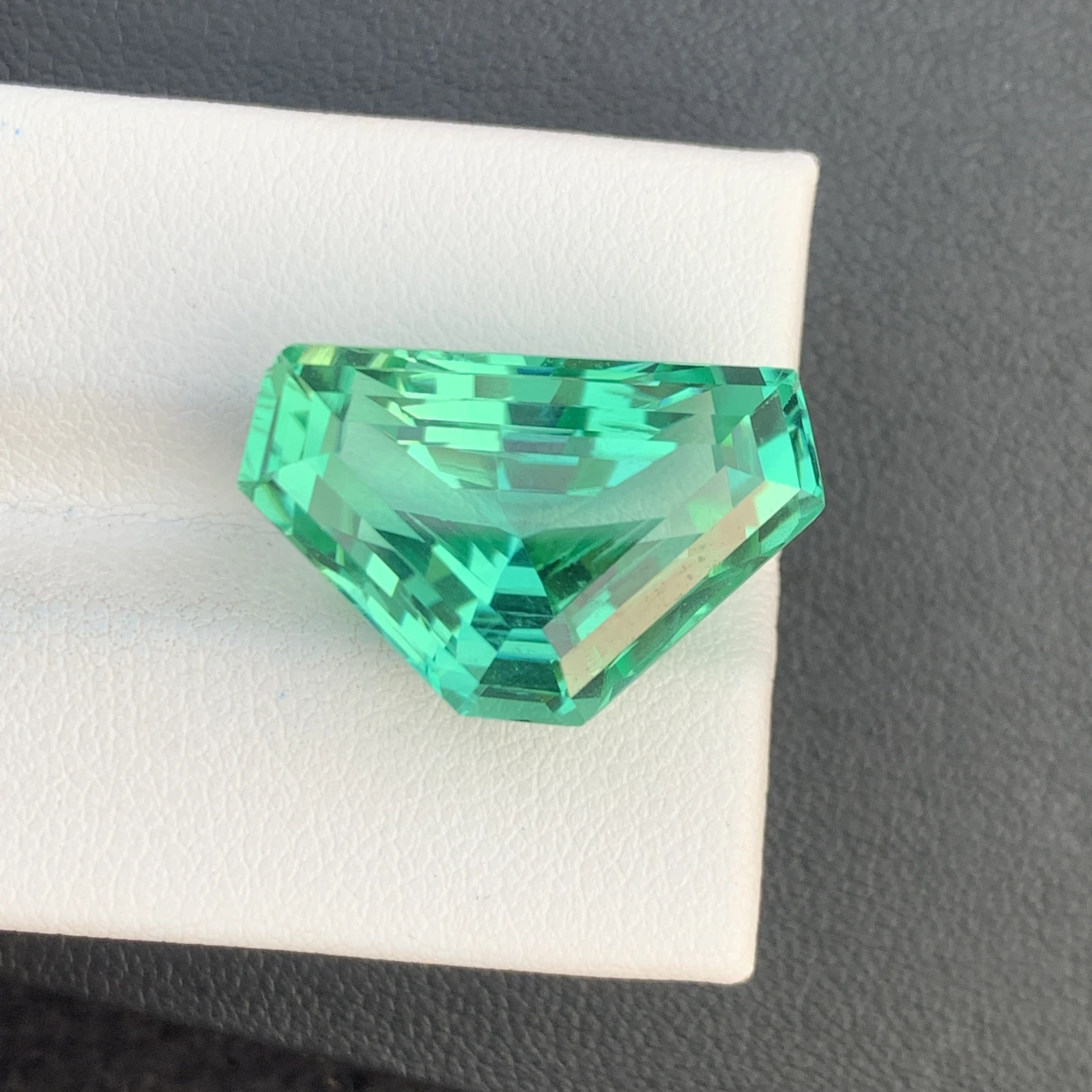 22.78ct Natural Radiated Green Kunzite Faceted Fancy Shape Loose Gemstone