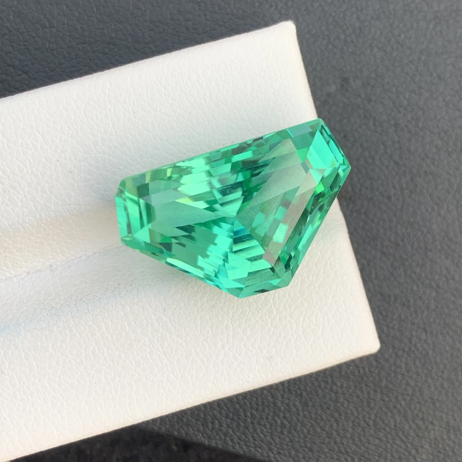 22.78ct Natural Radiated Green Kunzite Faceted Fancy Shape Loose Gemstone