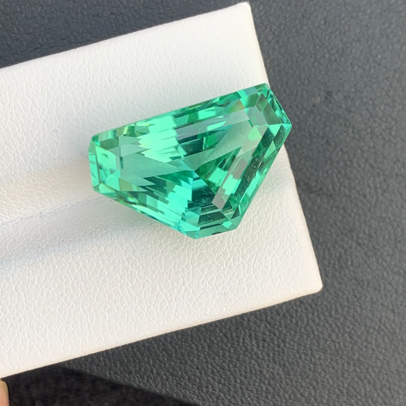 22.78ct Natural Radiated Green Kunzite Faceted Fancy Shape Loose Gemstone