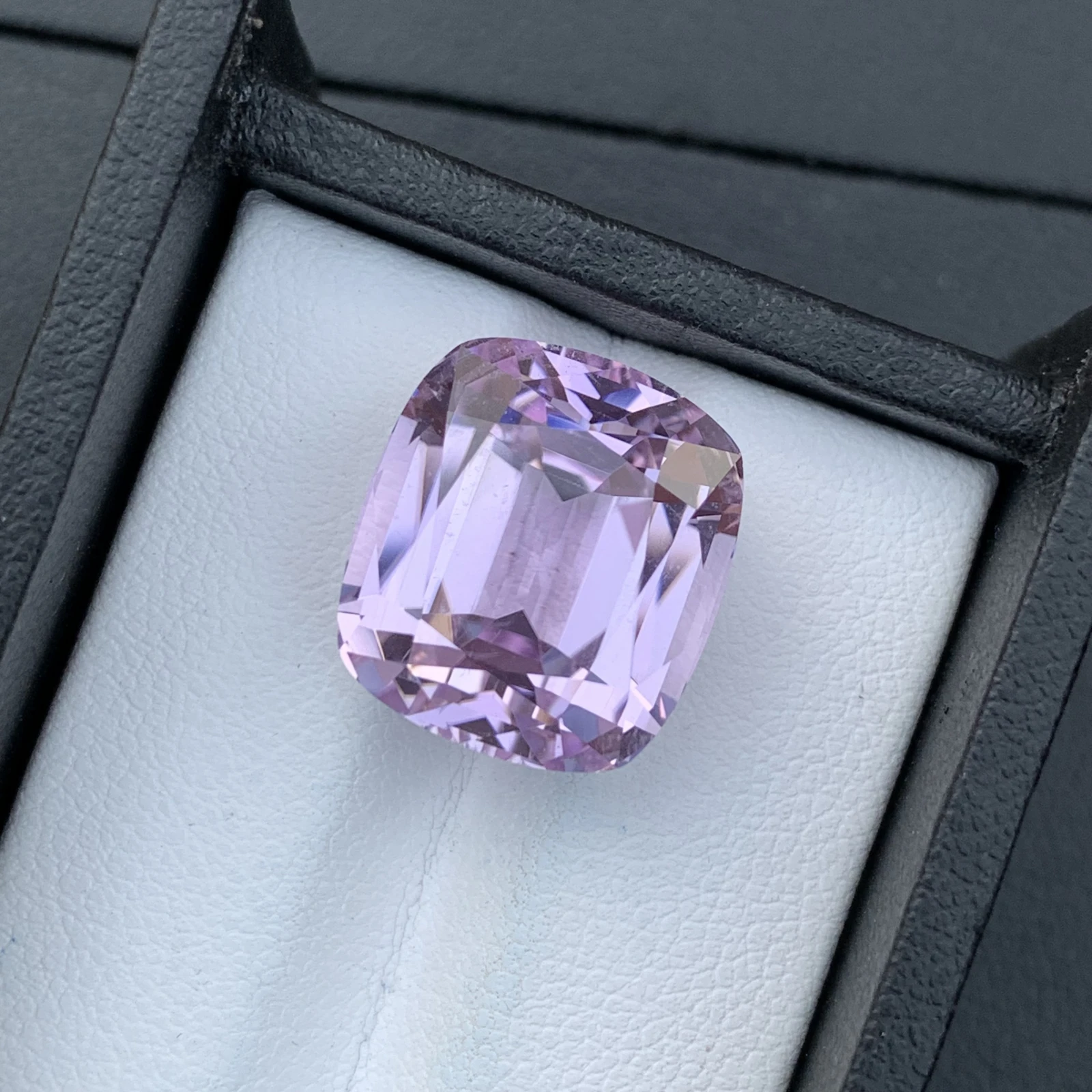Natural Pink Kunzite 21.65 Carat Faceted Cushion Shape Loose Gemstone