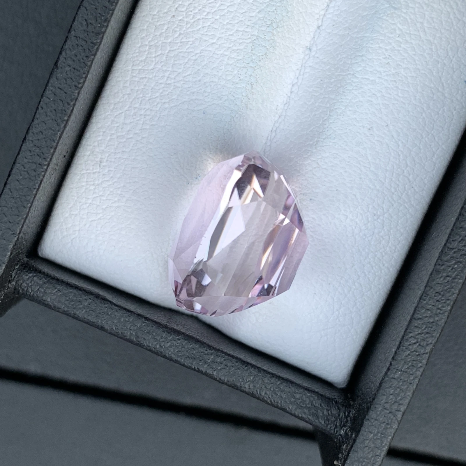 Natural Pink Kunzite 21.65 Carat Faceted Cushion Shape Loose Gemstone