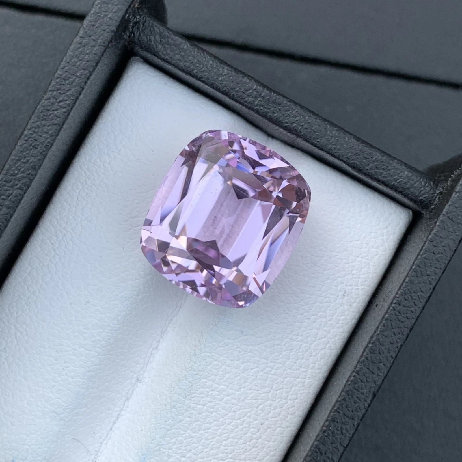 Natural Pink Kunzite 21.65 Carat Faceted Cushion Shape Loose Gemstone