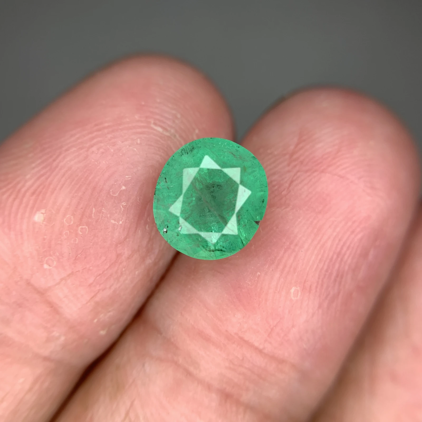 Natural Chitral Green Emerald 2.80ct  Faceted Oval Loose Gemstone