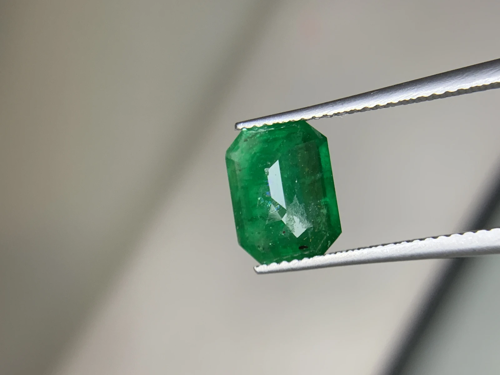 LOTUS Certified 2.65 CT Natural Vivid Greem Emerald Octagon Shape Loose Gemstone