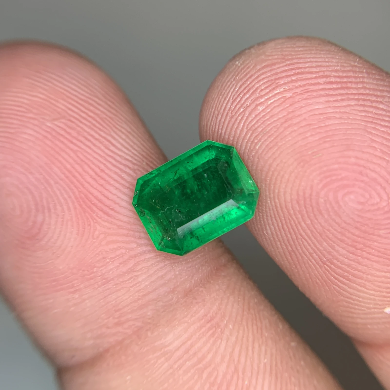 LOTUS Certified 2.65 CT Natural Vivid Greem Emerald Octagon Shape Loose Gemstone