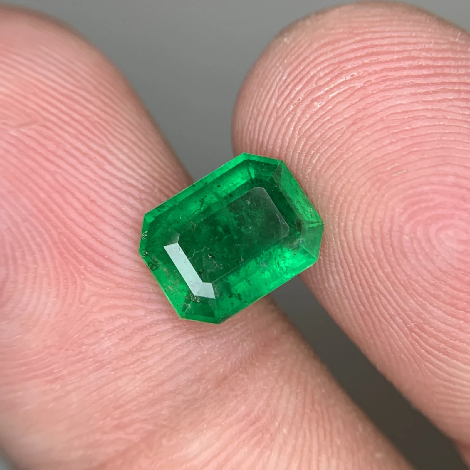LOTUS Certified 2.65 CT Natural Vivid Greem Emerald Octagon Shape Loose Gemstone
