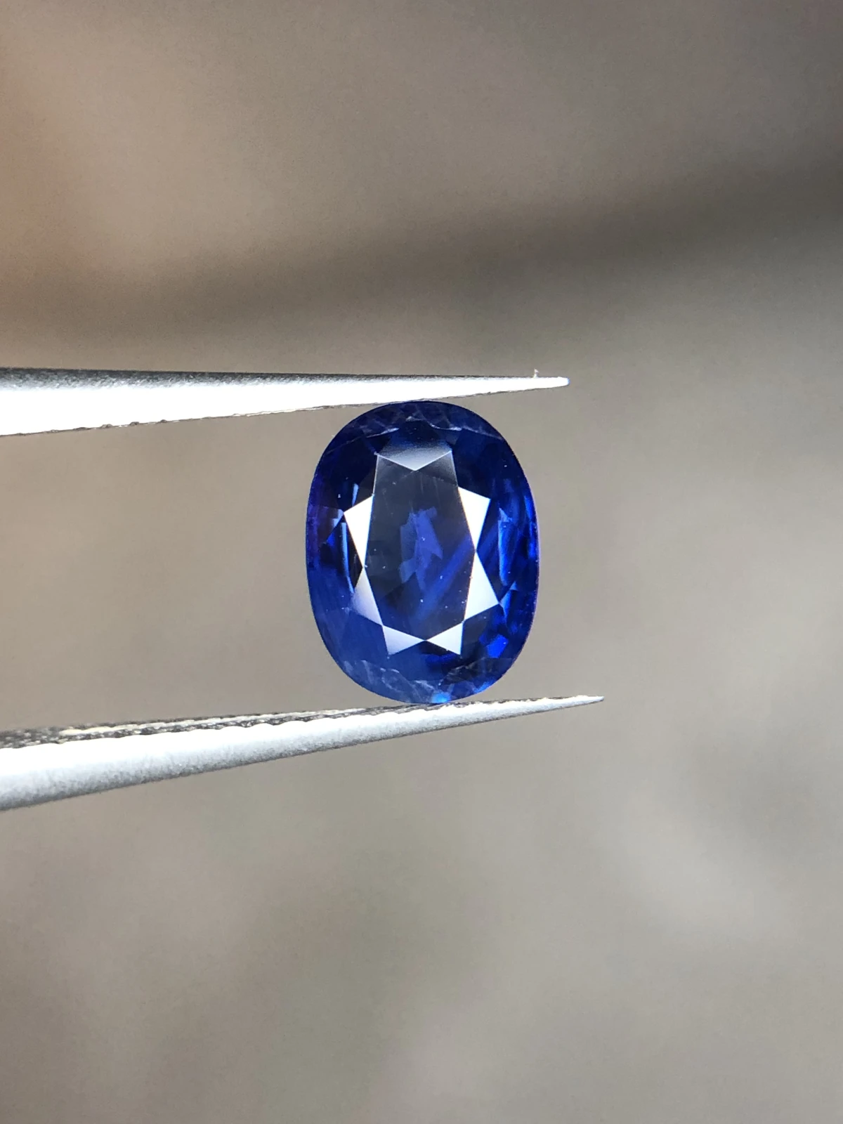 1.42ct Stunning Natural Royal Blue Sapphire from Srilanka