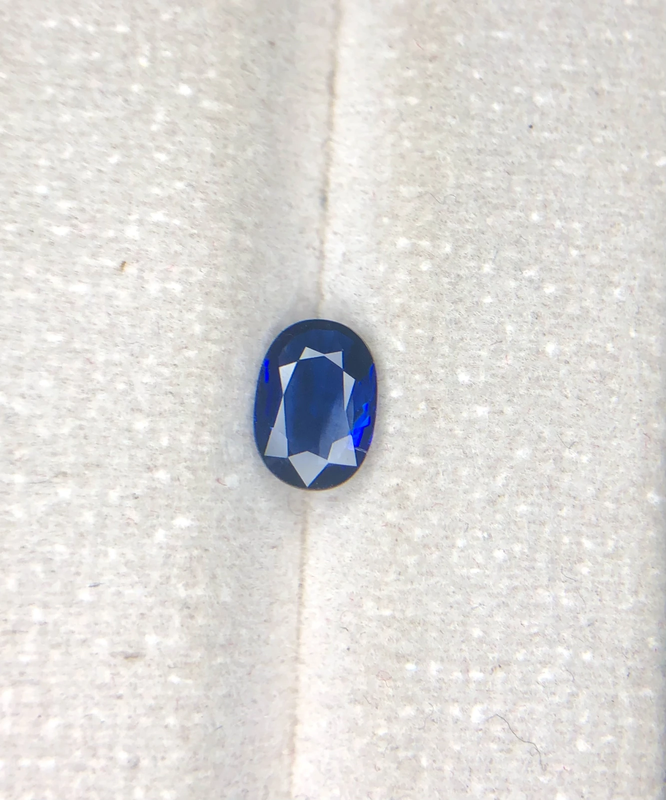 1.00ct Stunning Blue Sapphire