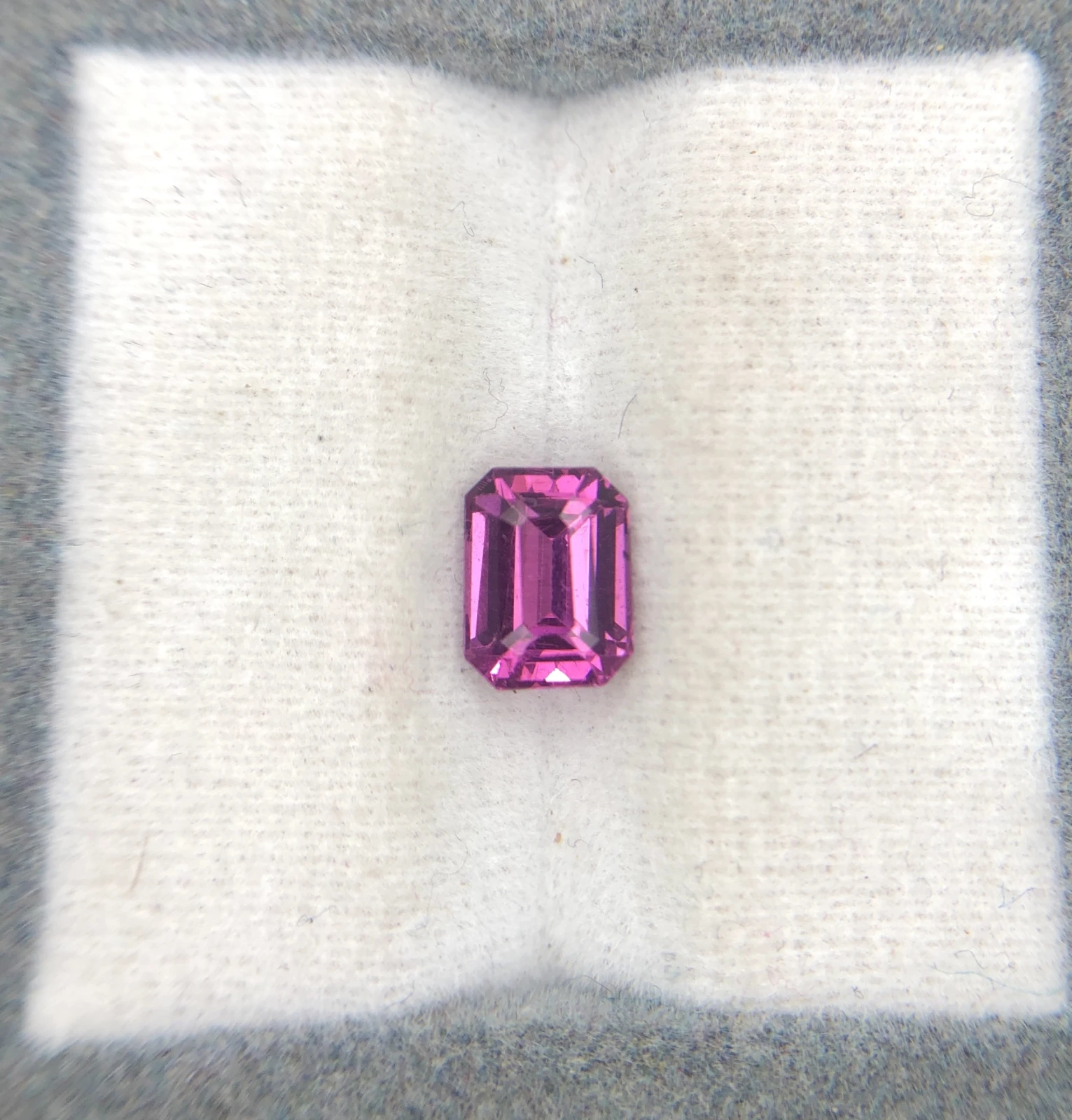 1.60ct Beautiful Pink Malaya Garnet from Tanzania