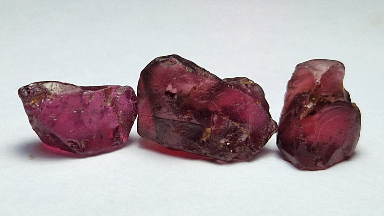 22.20 Carat Malaya Garnets Facet Rough from Tanzania
