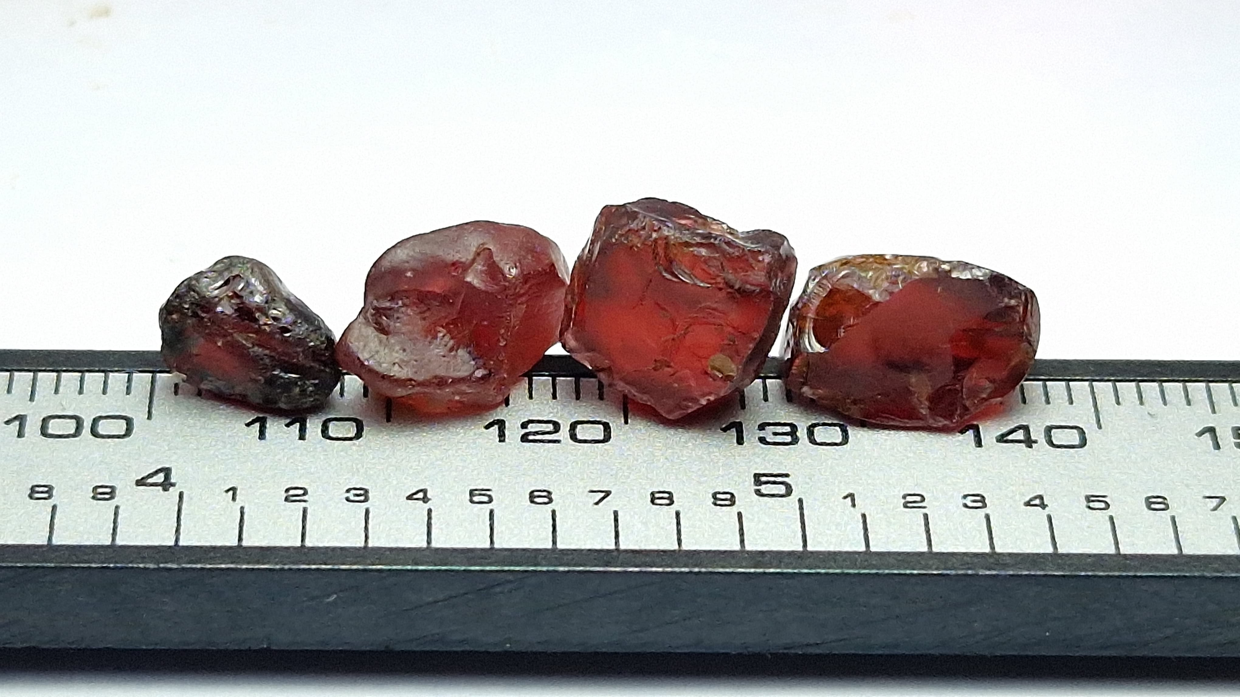 17.75 Ct. Malaya Garnets Facet Rough from Nigeria