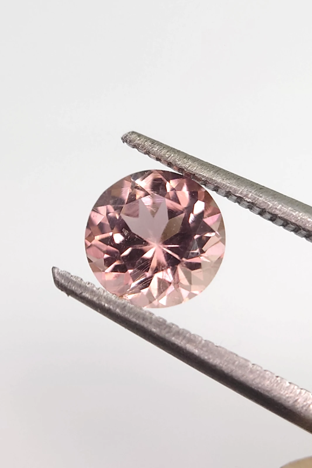 I.06ct Round Brilliant Cut Natural Tourmaline from Afghanistan