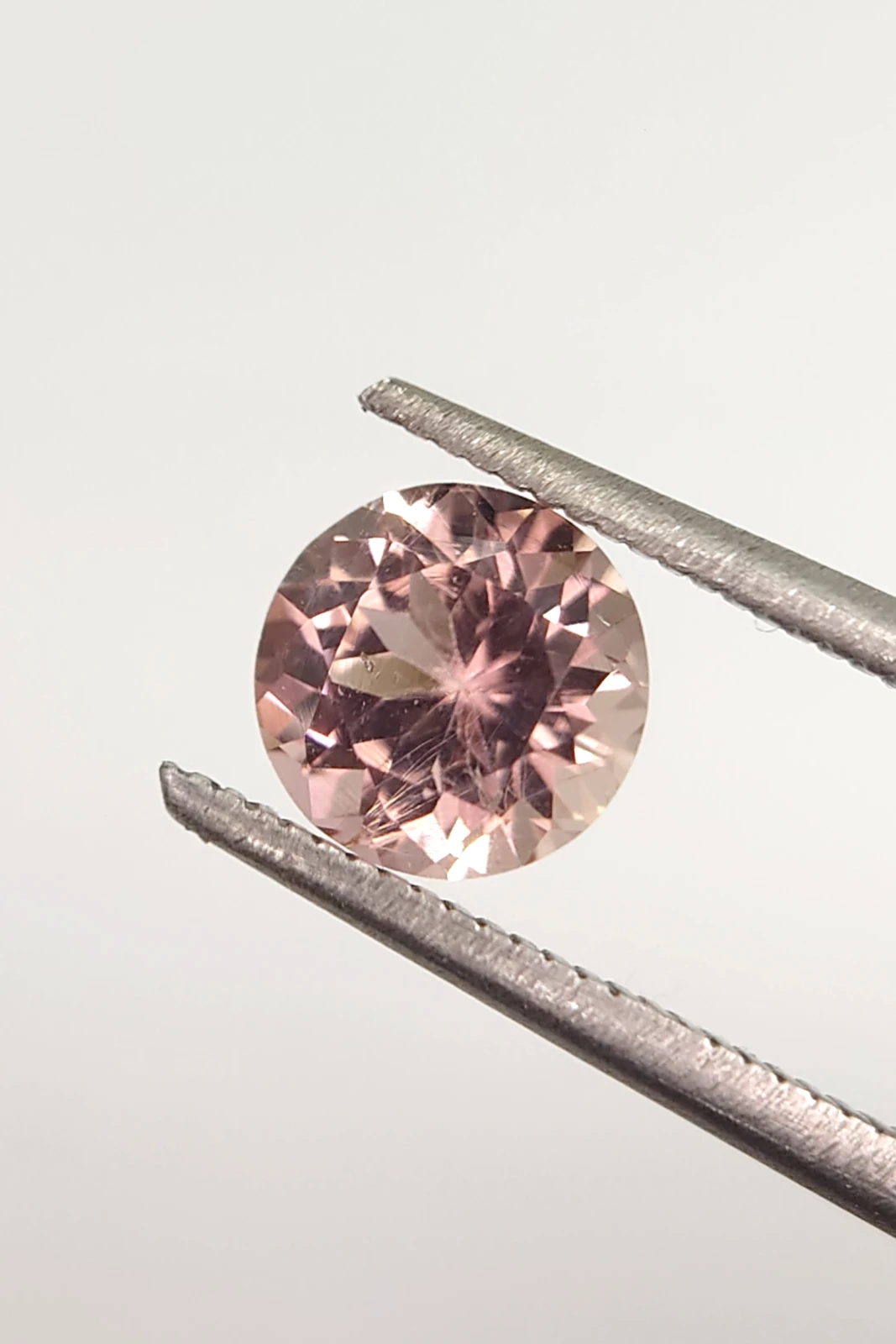 I.06ct Round Brilliant Cut Natural Tourmaline from Afghanistan