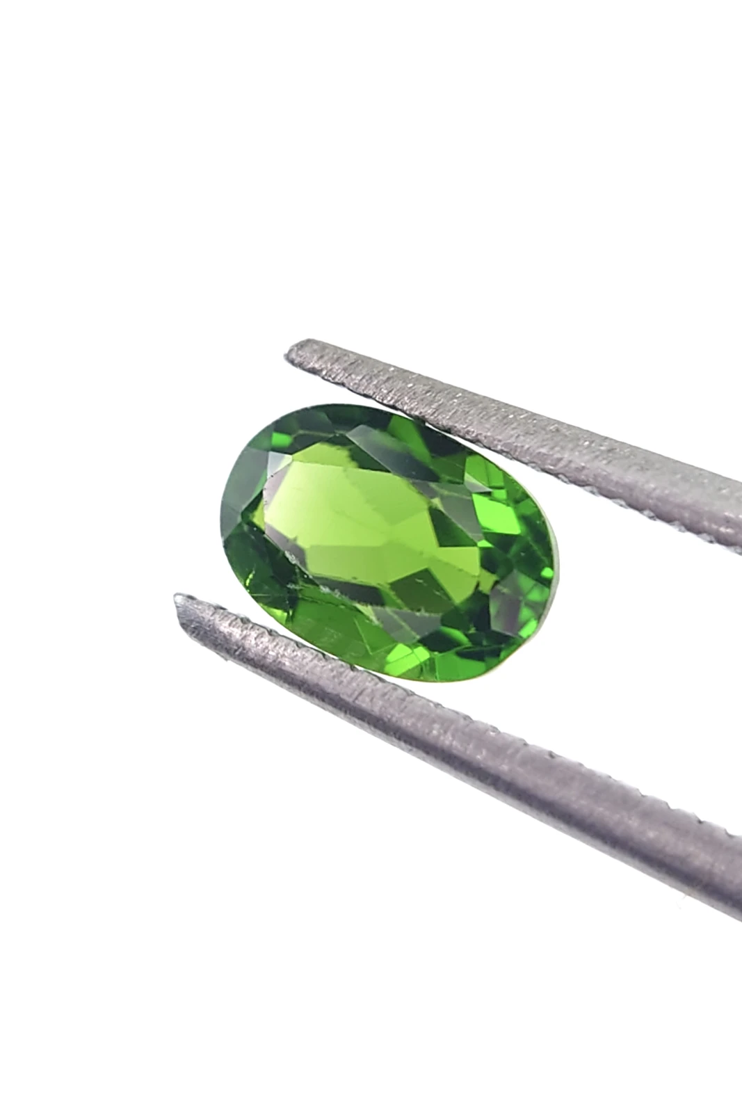 0.8ct Natural Green Oval Cut Chrome Diopside from Pakistan