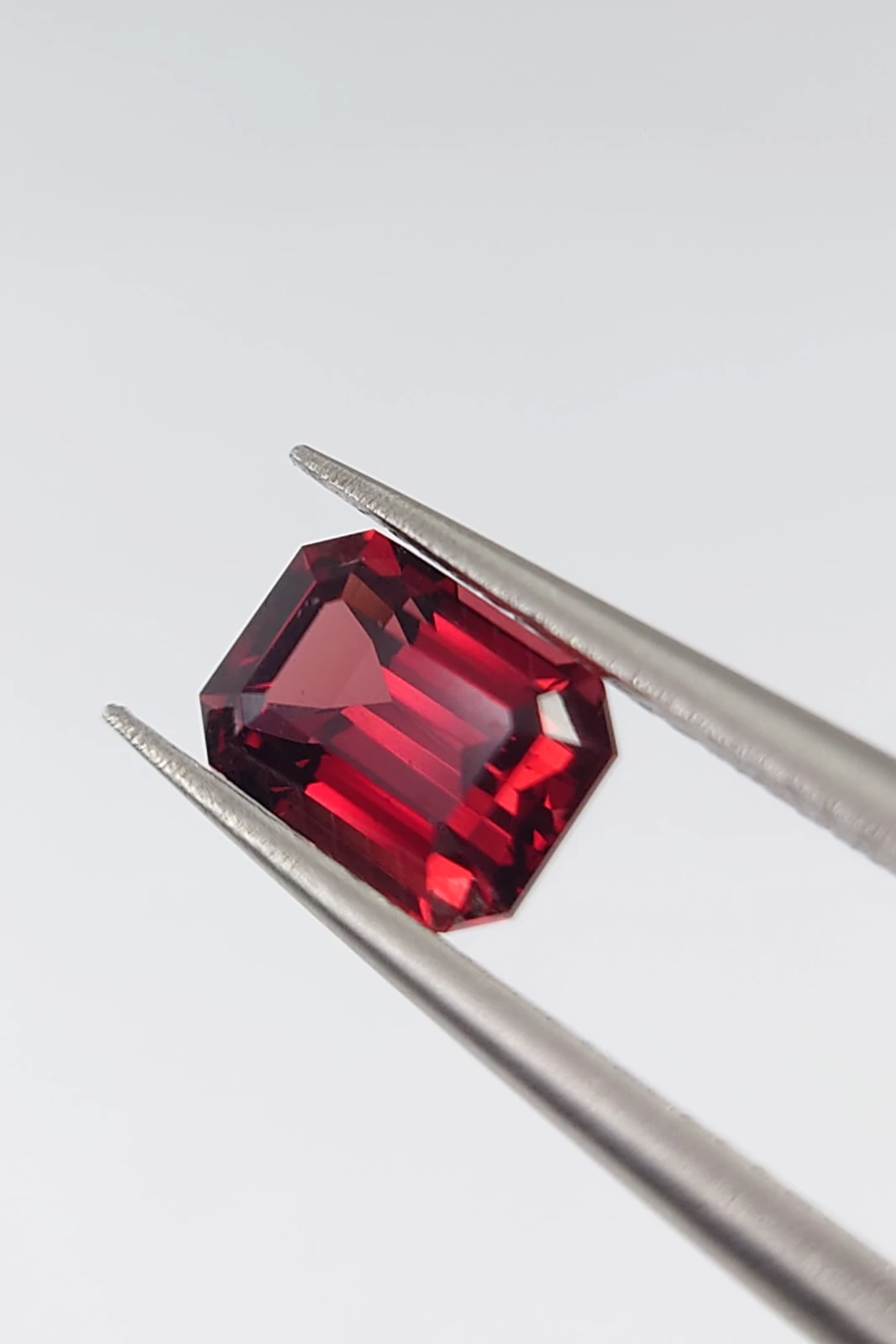 1.06ct Rhodolite Garnet Natural Loose Gemstone from Tanzania