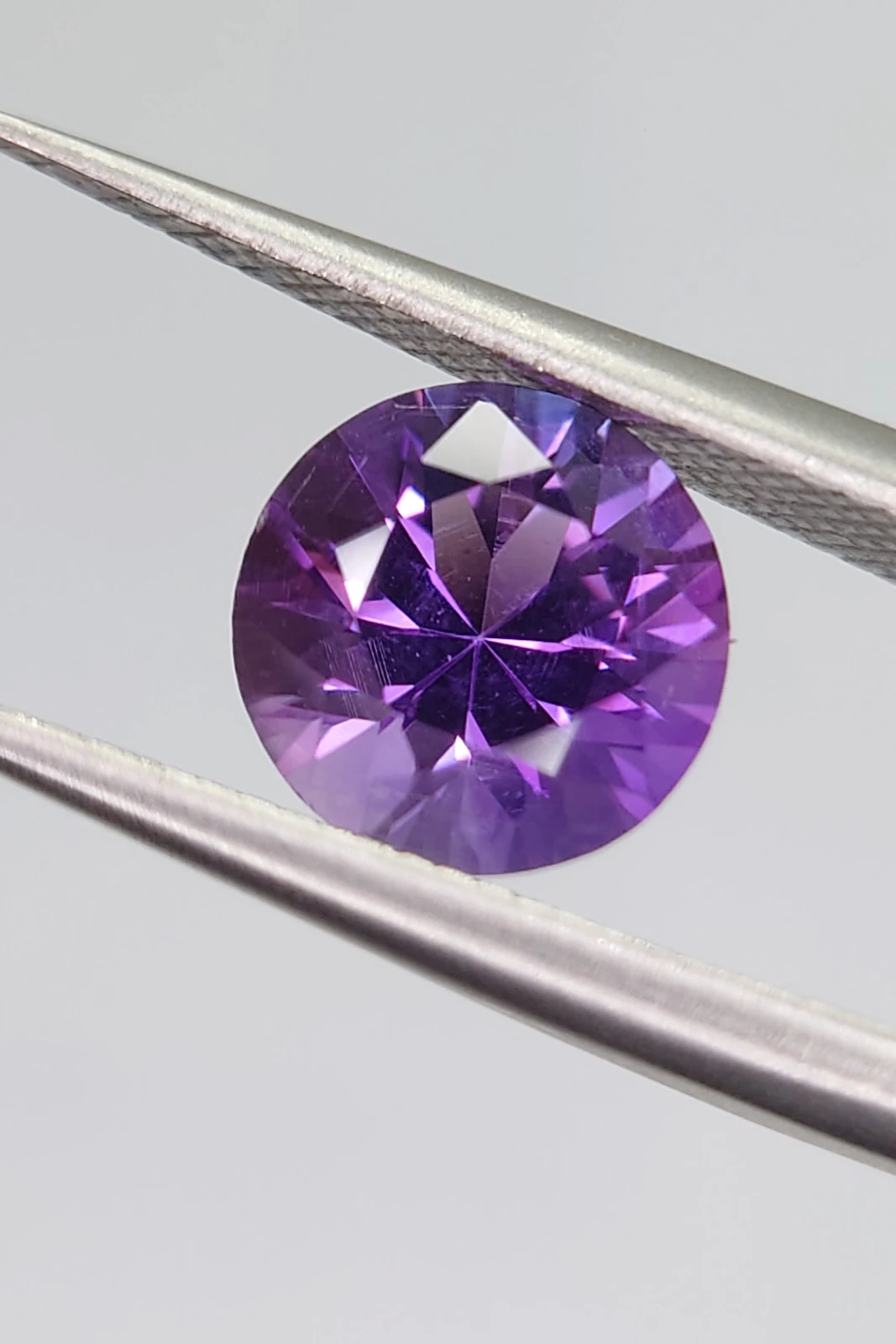 1.55ct Natural Round Brilliant Cut Amethyst from Nigeria