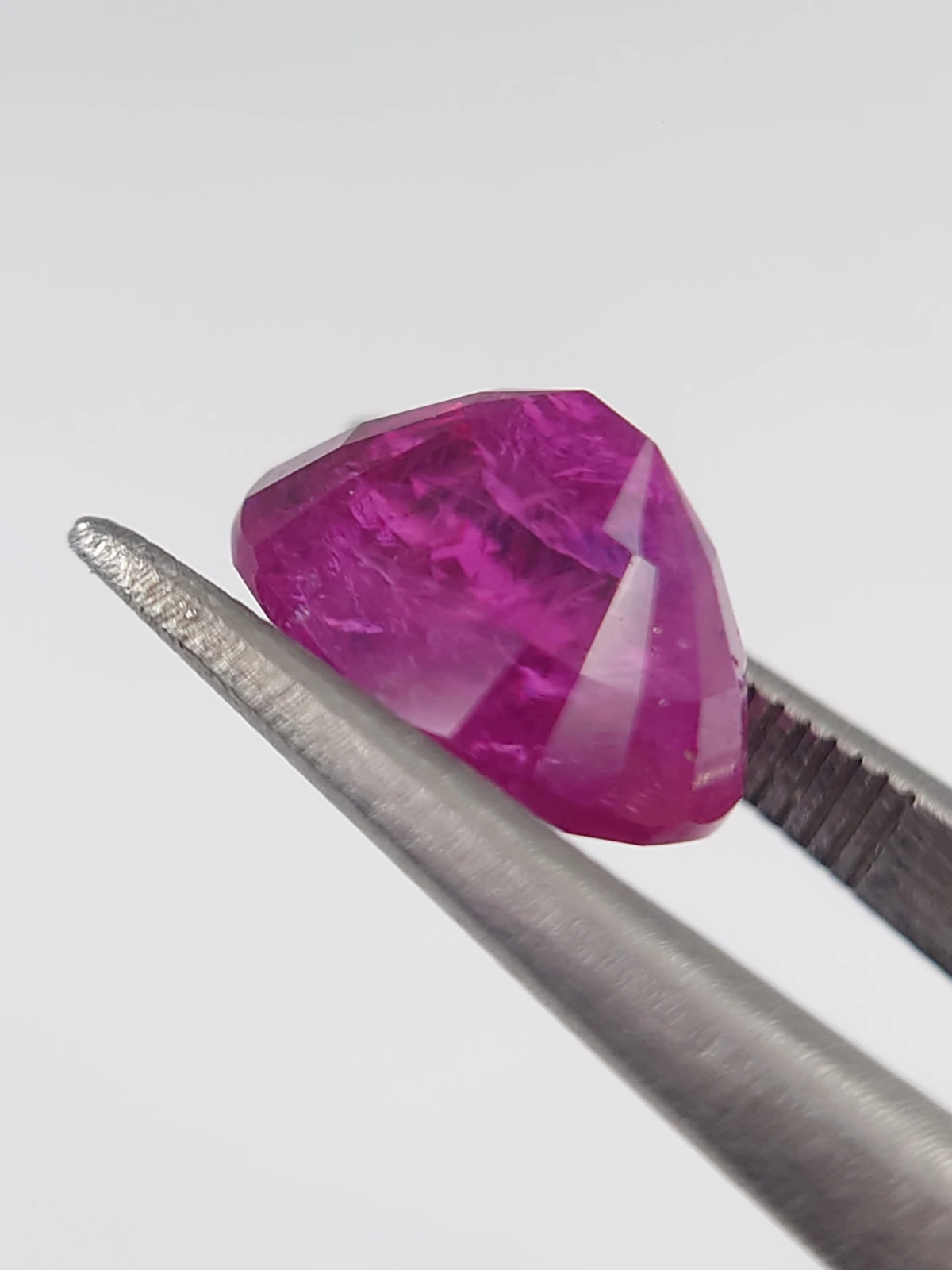 5.63ct Natural Oval Faceted Magenta Pink Ruby From Afghanistan