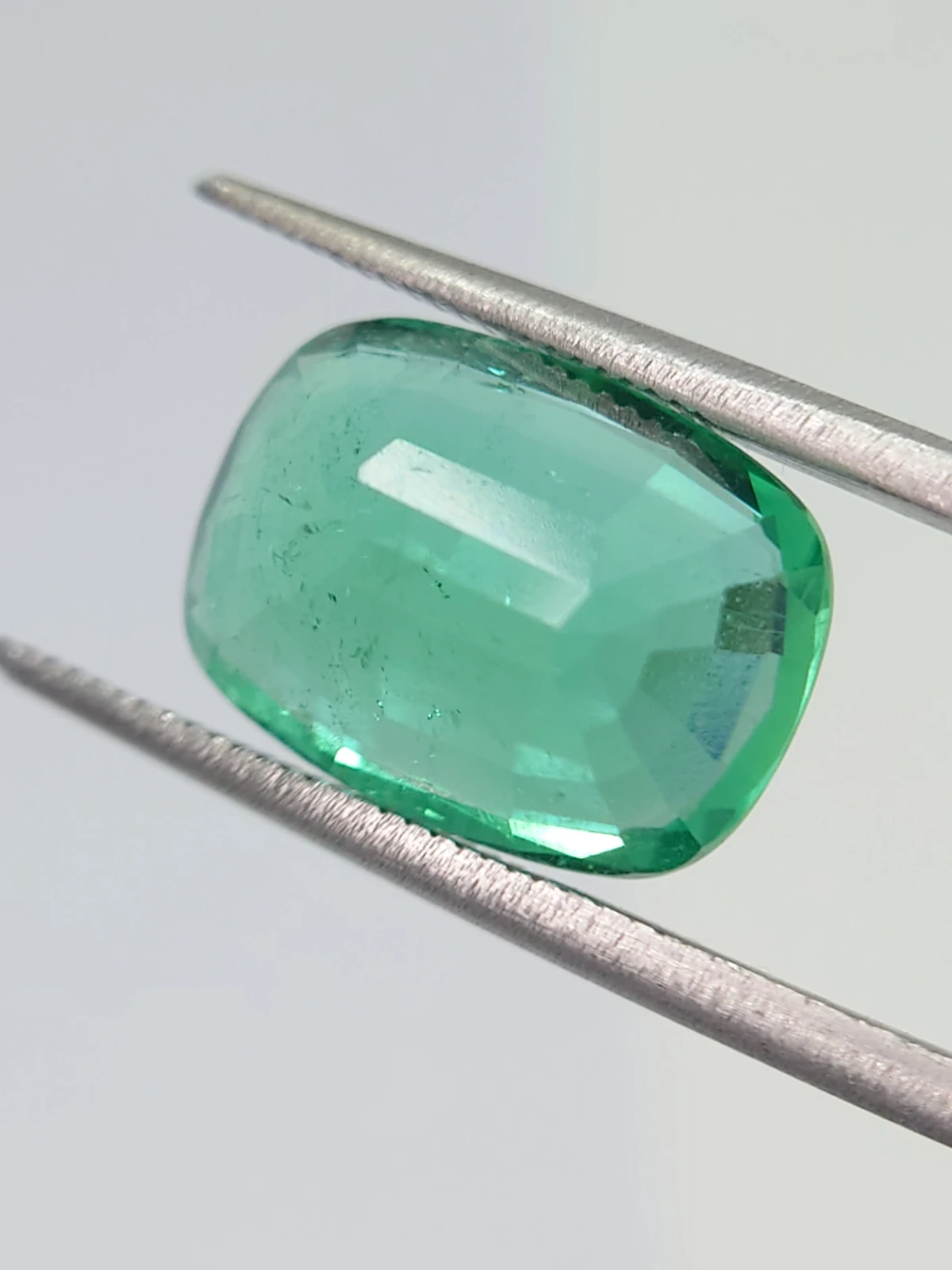 6.95ct Natural Cushion Cut Emerald Loose Gemstone From Afghanistan