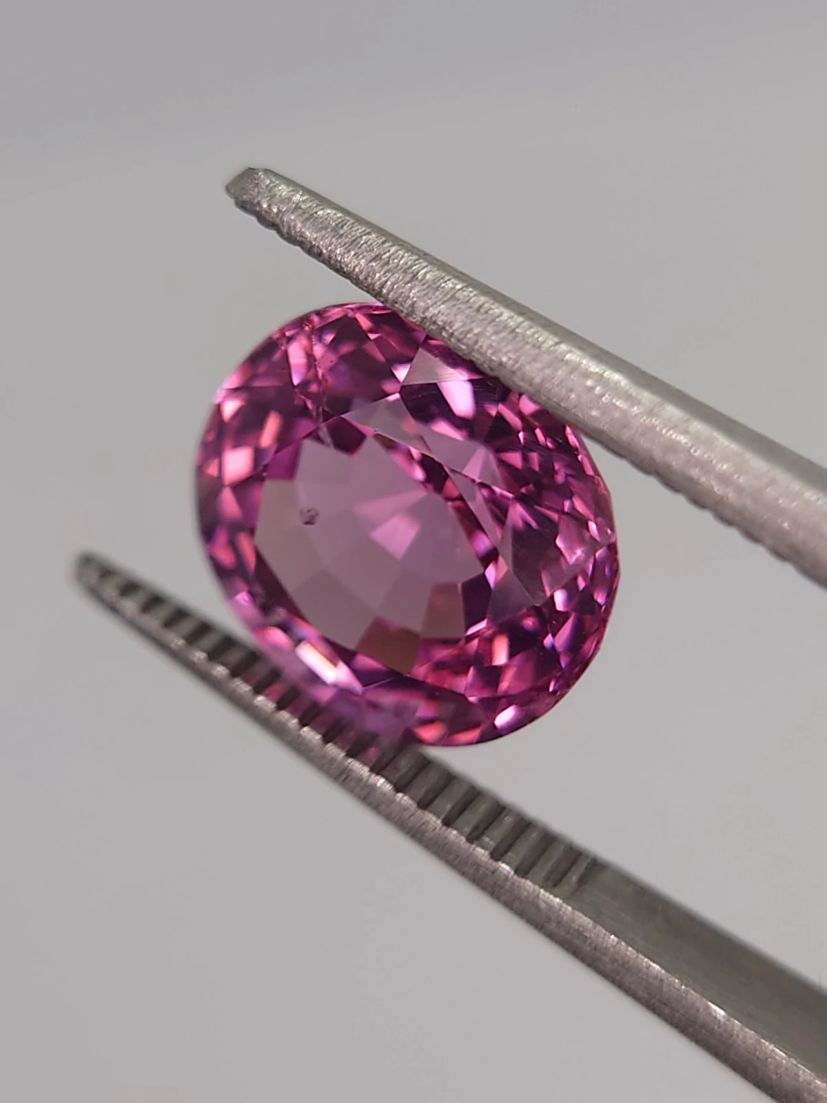 3.75ct Tajik Spinel in Vivid Raspberry Pink Color Round Brilliant Cut