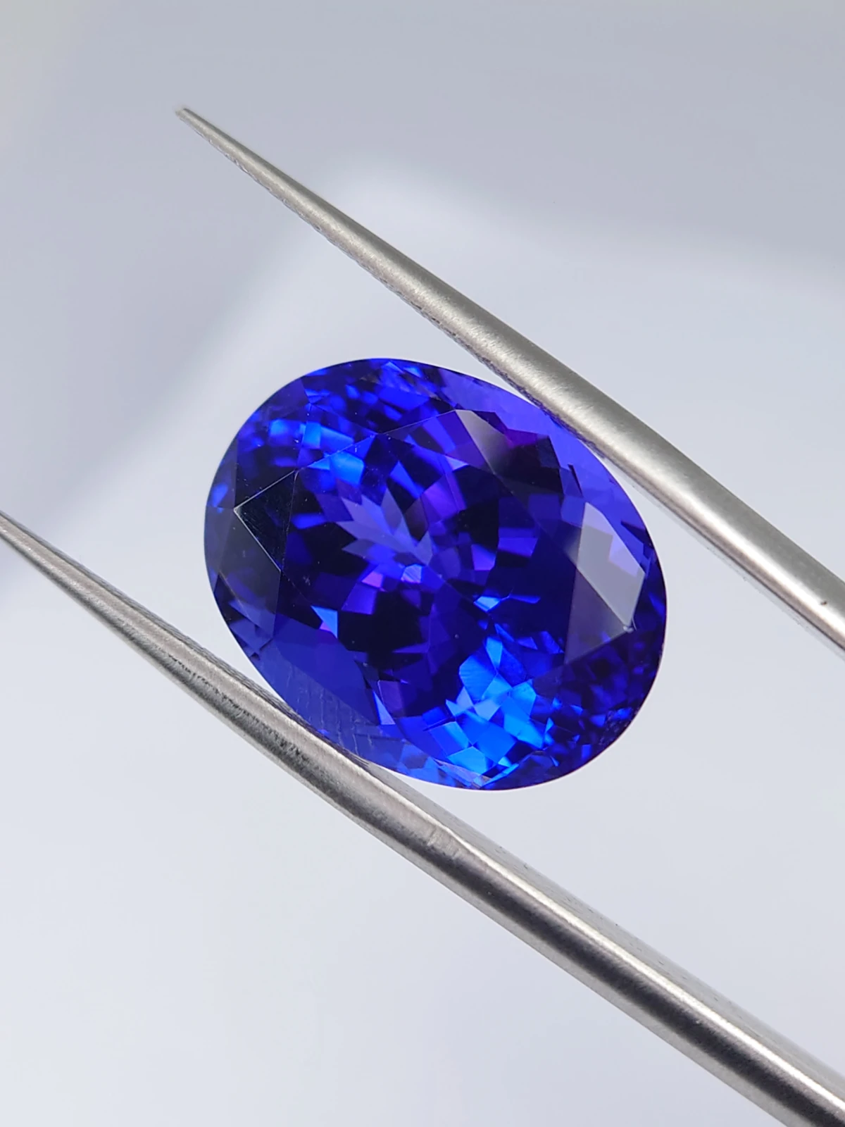 14.9ct Natural Tanzanite D-Block in Fancy Oval Cut