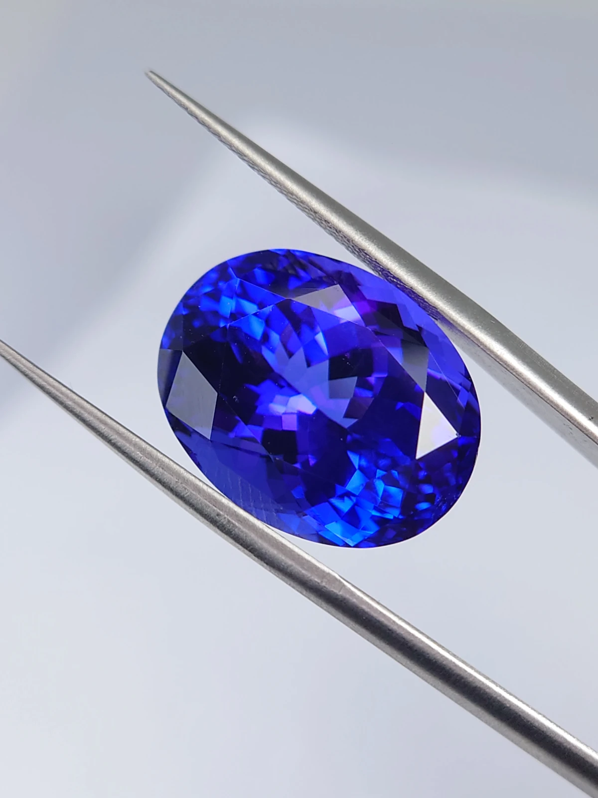 14.9ct Natural Tanzanite D-Block in Fancy Oval Cut