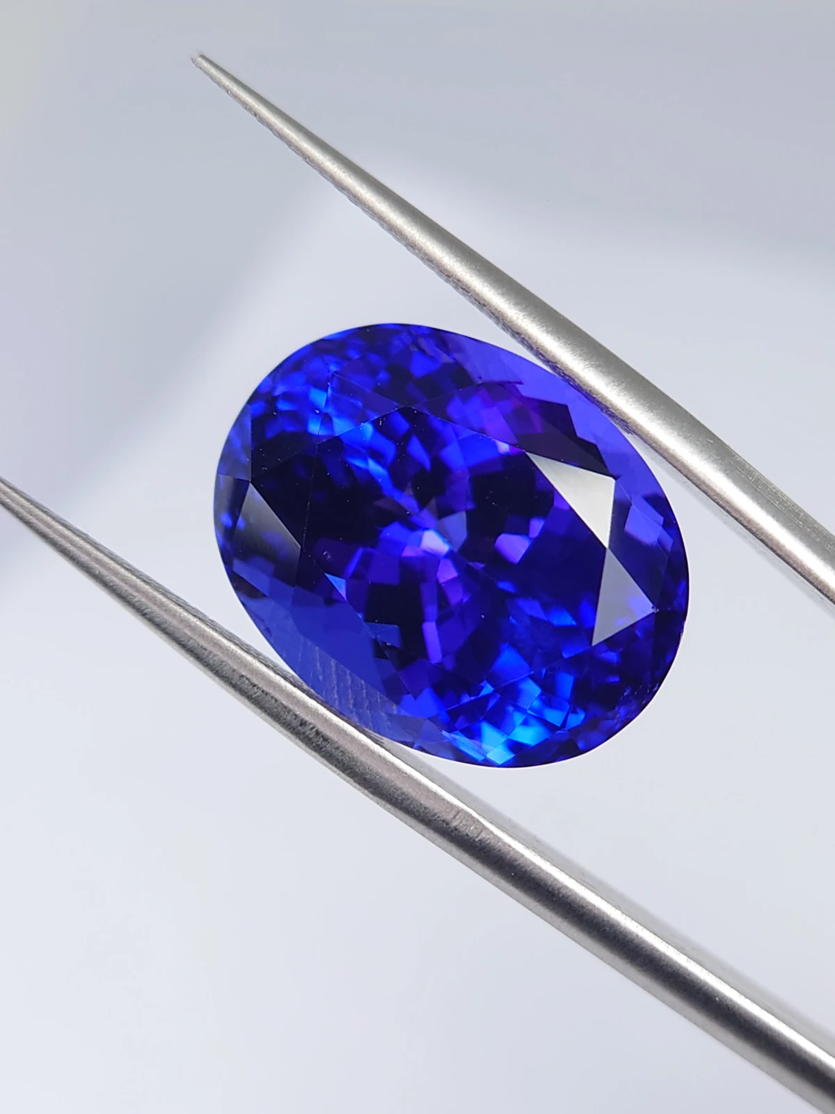 14.9ct Natural Tanzanite D-Block in Fancy Oval Cut