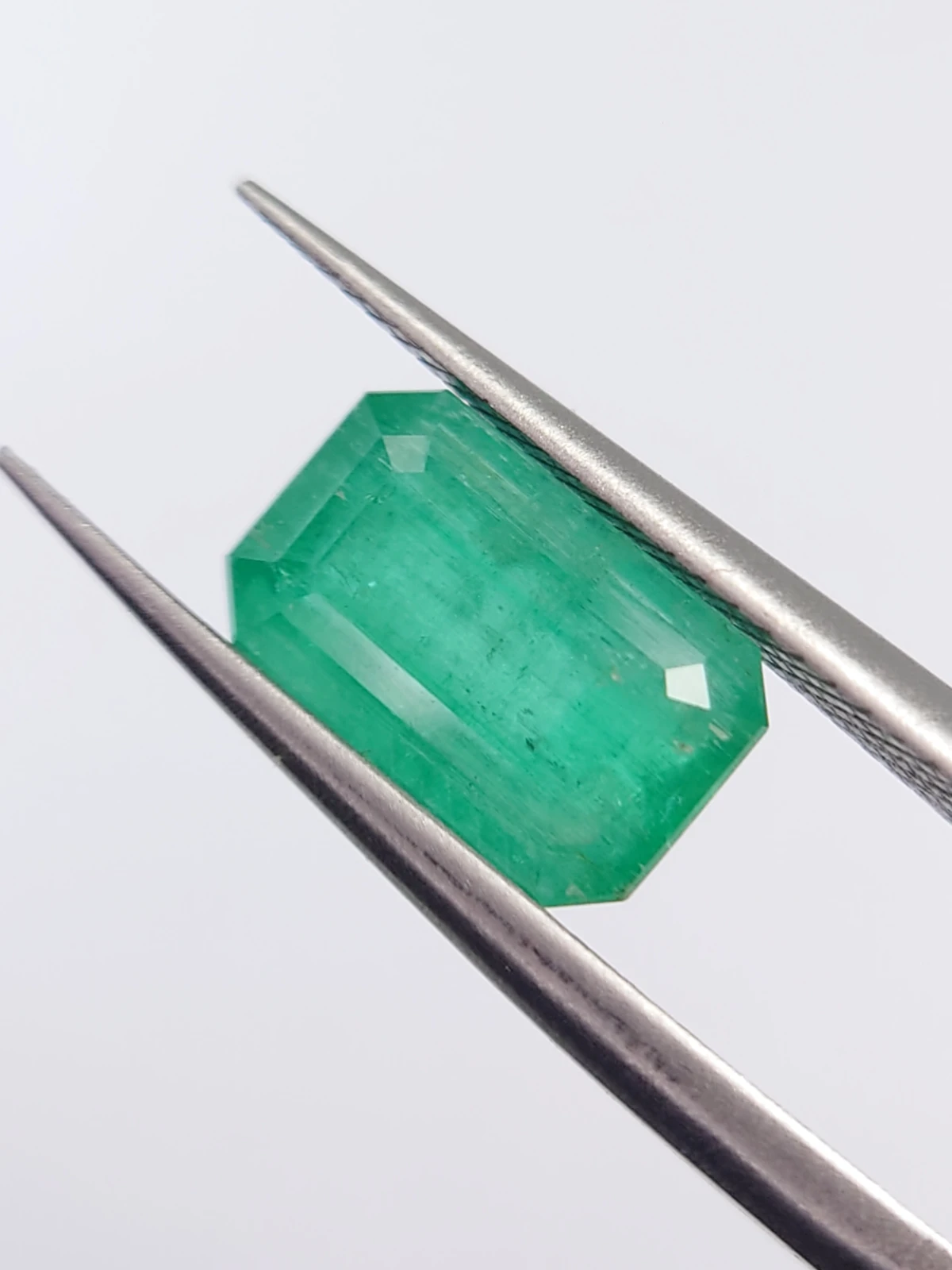 2.64ct Natural Emerald from Panjshir Valley Afghanistan