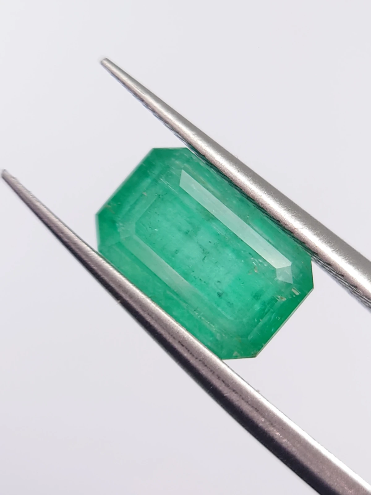 2.64ct Natural Emerald from Panjshir Valley Afghanistan