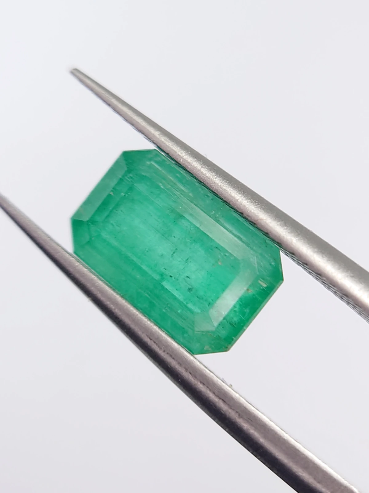 2.64ct Natural Emerald from Panjshir Valley Afghanistan