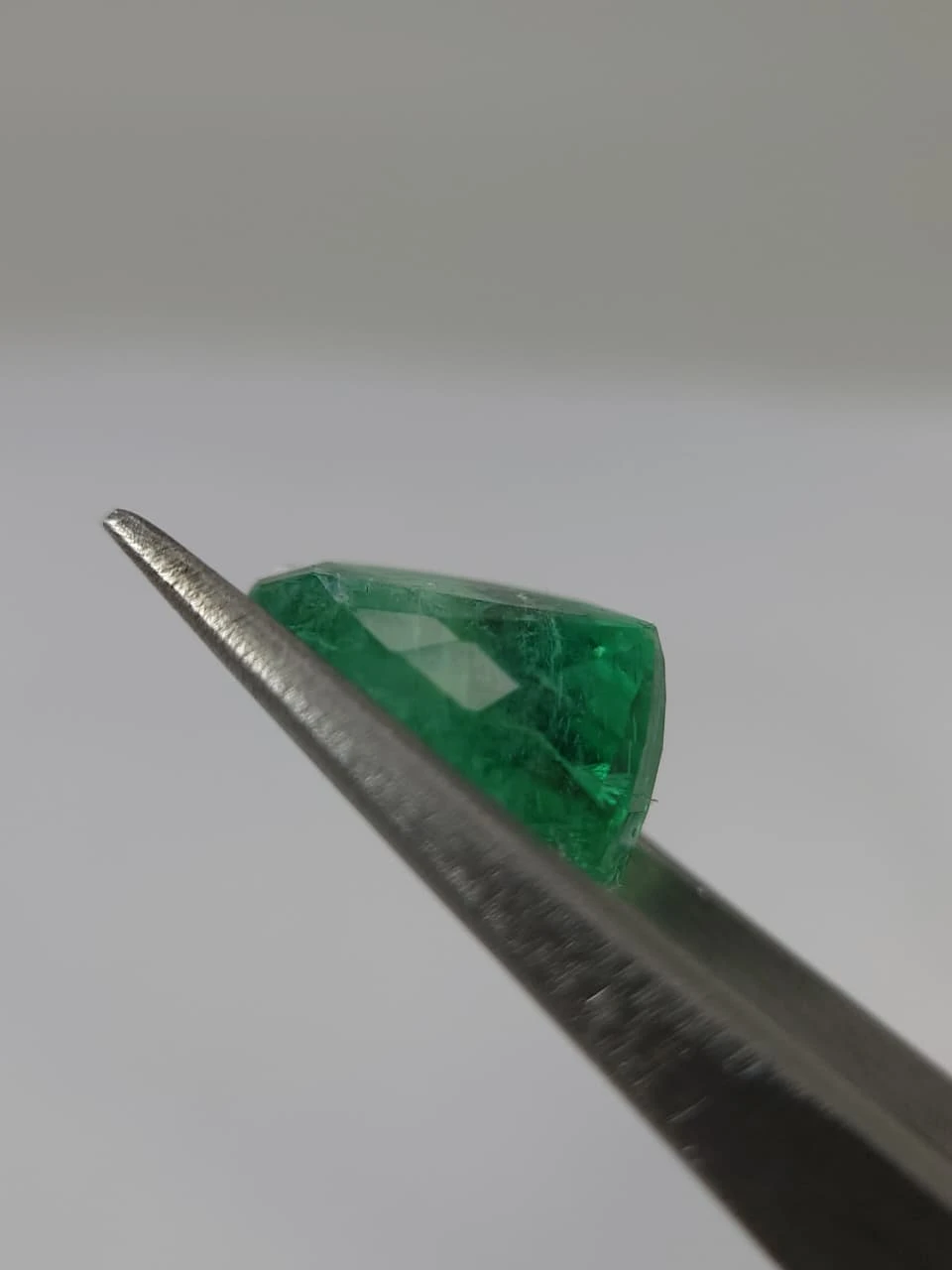 7.9ct Oval Faceted Monir Oiled Panjshir Emerald from Afghanistan