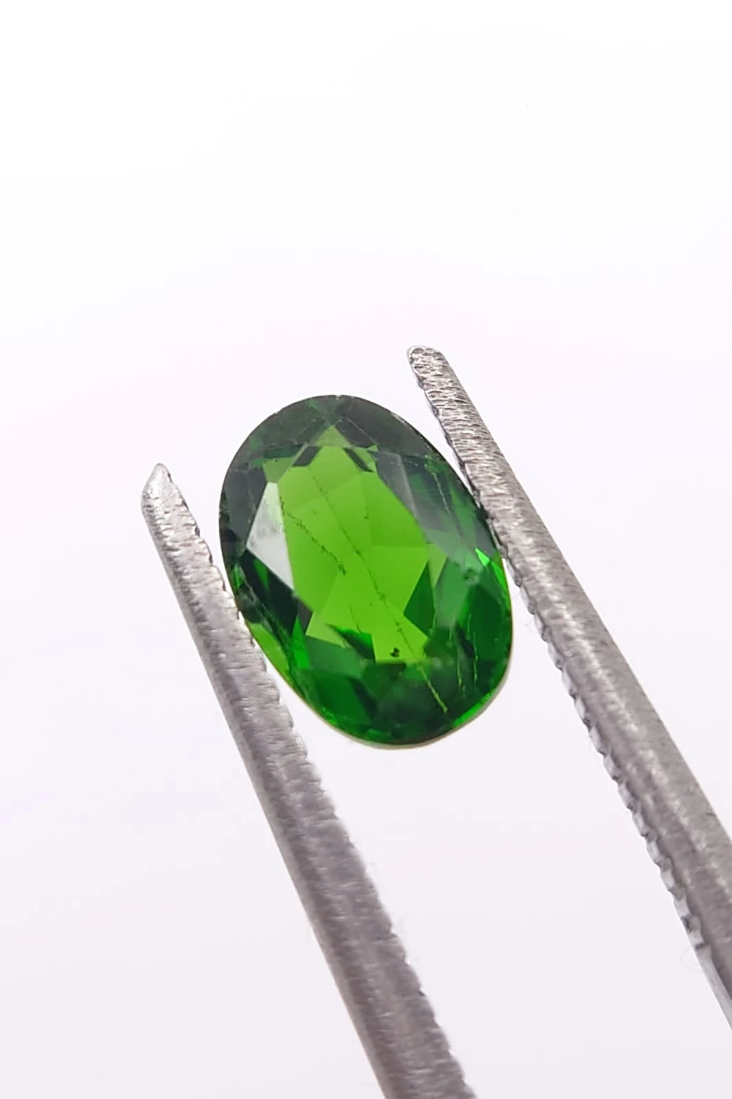 1ct Chrome Diopside Oval Cut Loose Gemstone From Pakistan