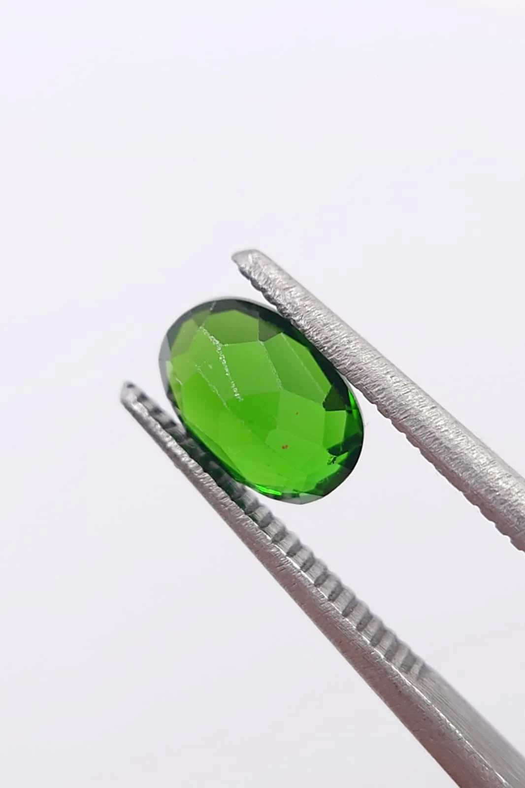 1ct Chrome Diopside Oval Cut Loose Gemstone From Pakistan