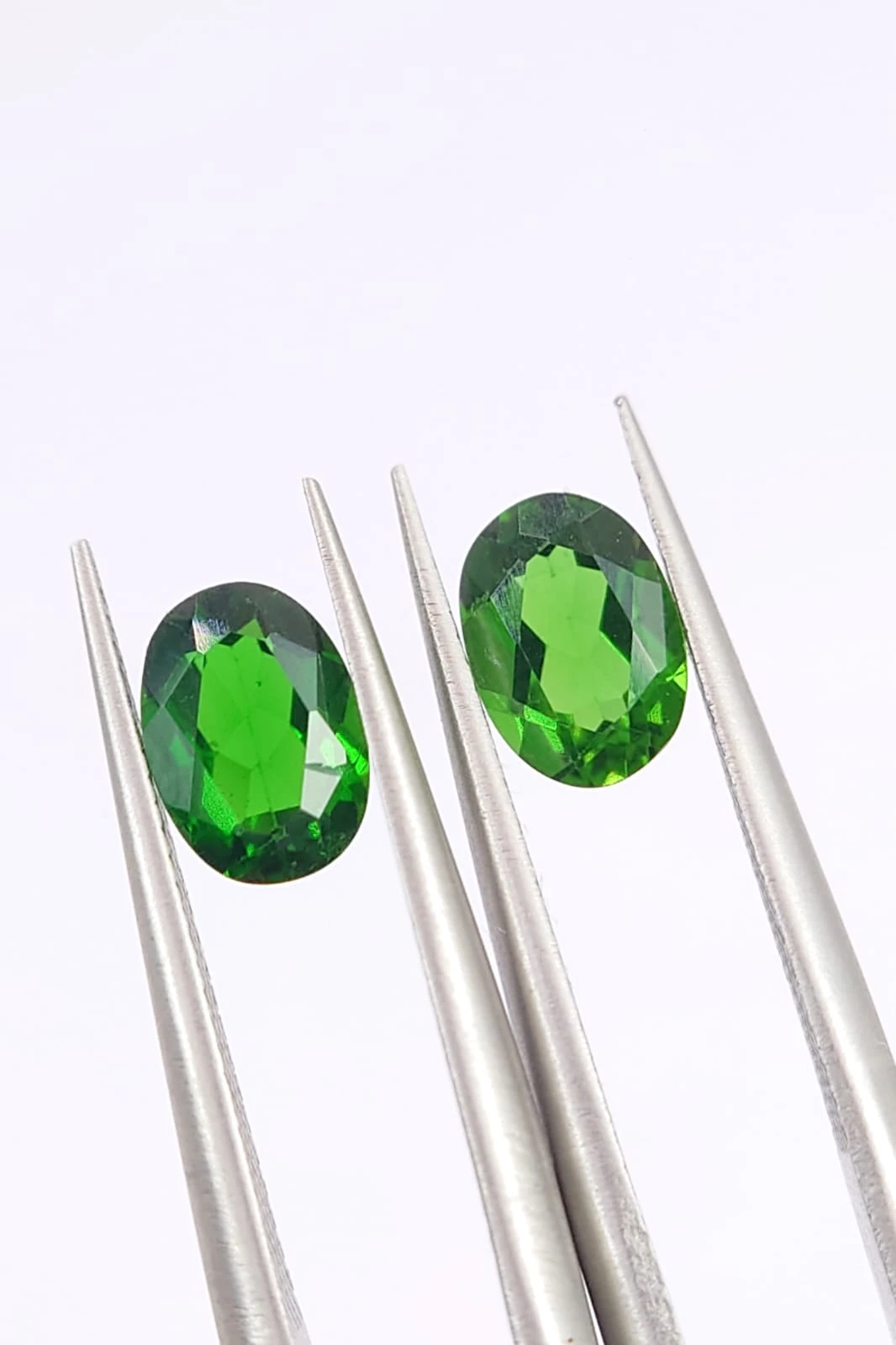 1.71ct Natural Chrome Diopside Pair Oval Cut Loose Gemstone from Pakistan