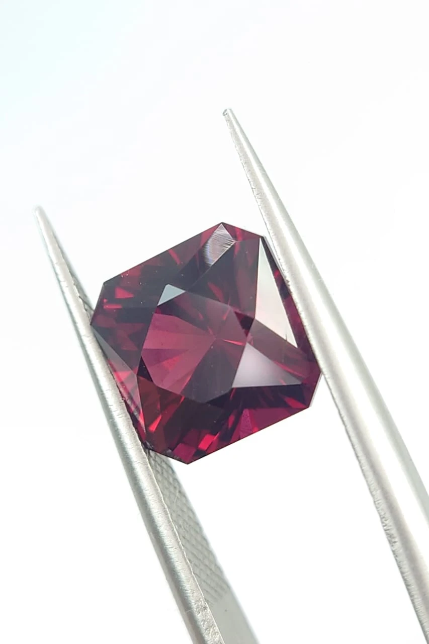 4.52ct Natural Redish Pink Rhodolite Garnet Emerald Cut Loose Gemstone From Tanzania